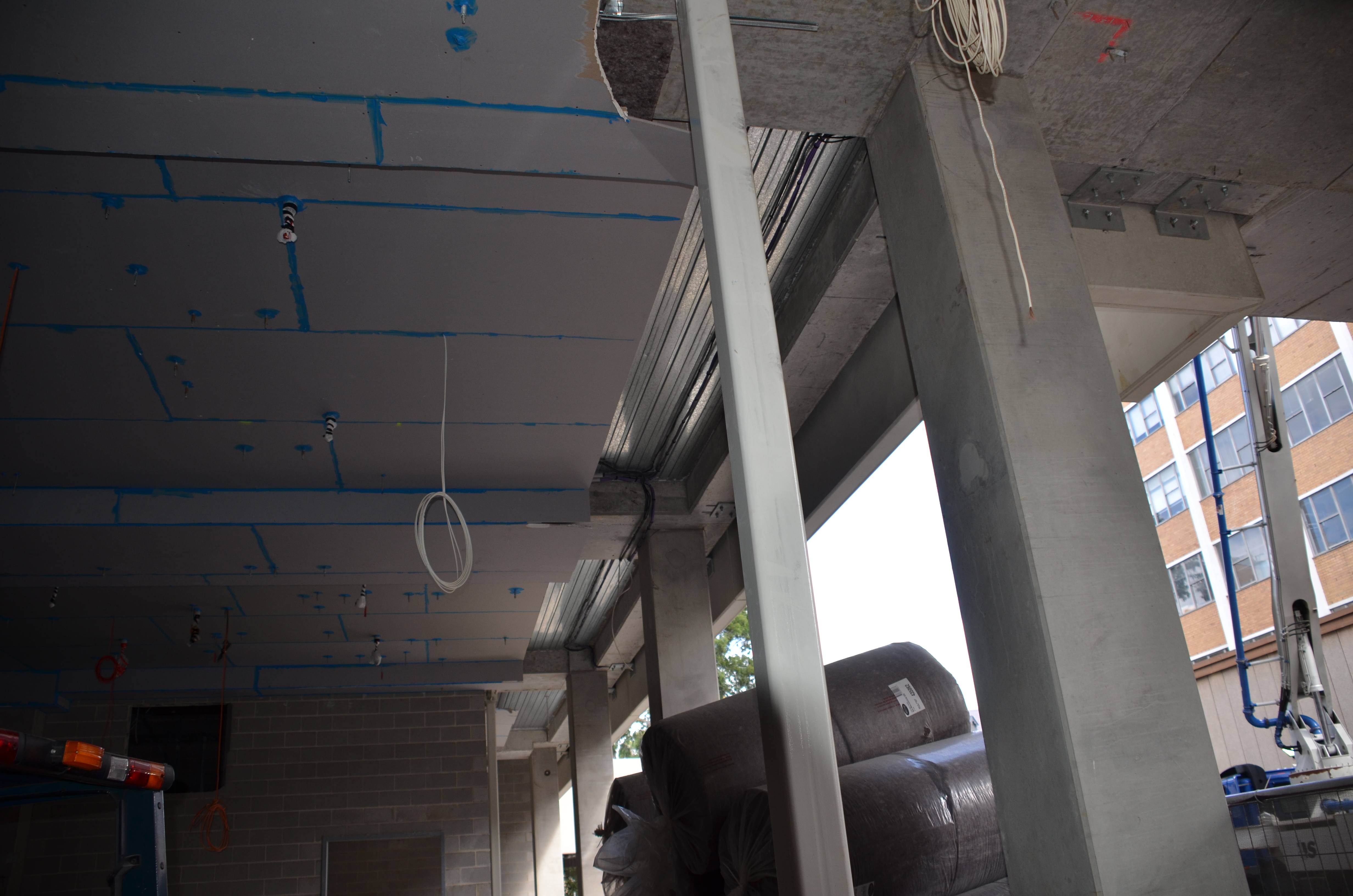 https://archive.abp.unimelb.edu.au/objects/images/Construction/Images/Ceilings/Suspended plasterboard/DSC_5521.JPG https://archive.abp.unimelb.edu.au/objects/images/Construction/Images/Ceilings/Suspended plasterboard/DSC_5521.JPG