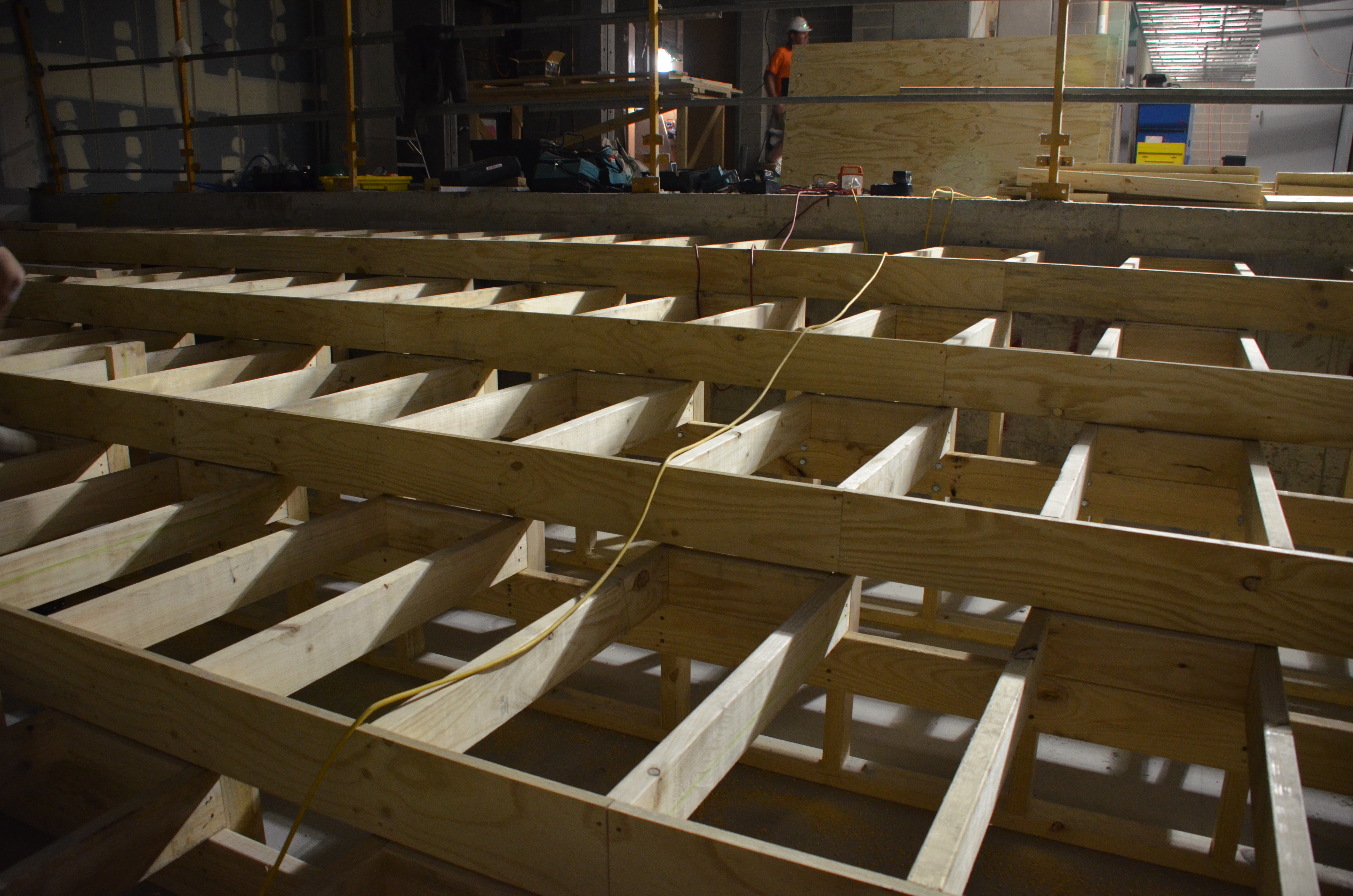 https://archive.abp.unimelb.edu.au/objects/images/Construction/Images/Floors and finishes/Floor framing to lecture theatres/Small theatres tier/DSC_6313.JPG