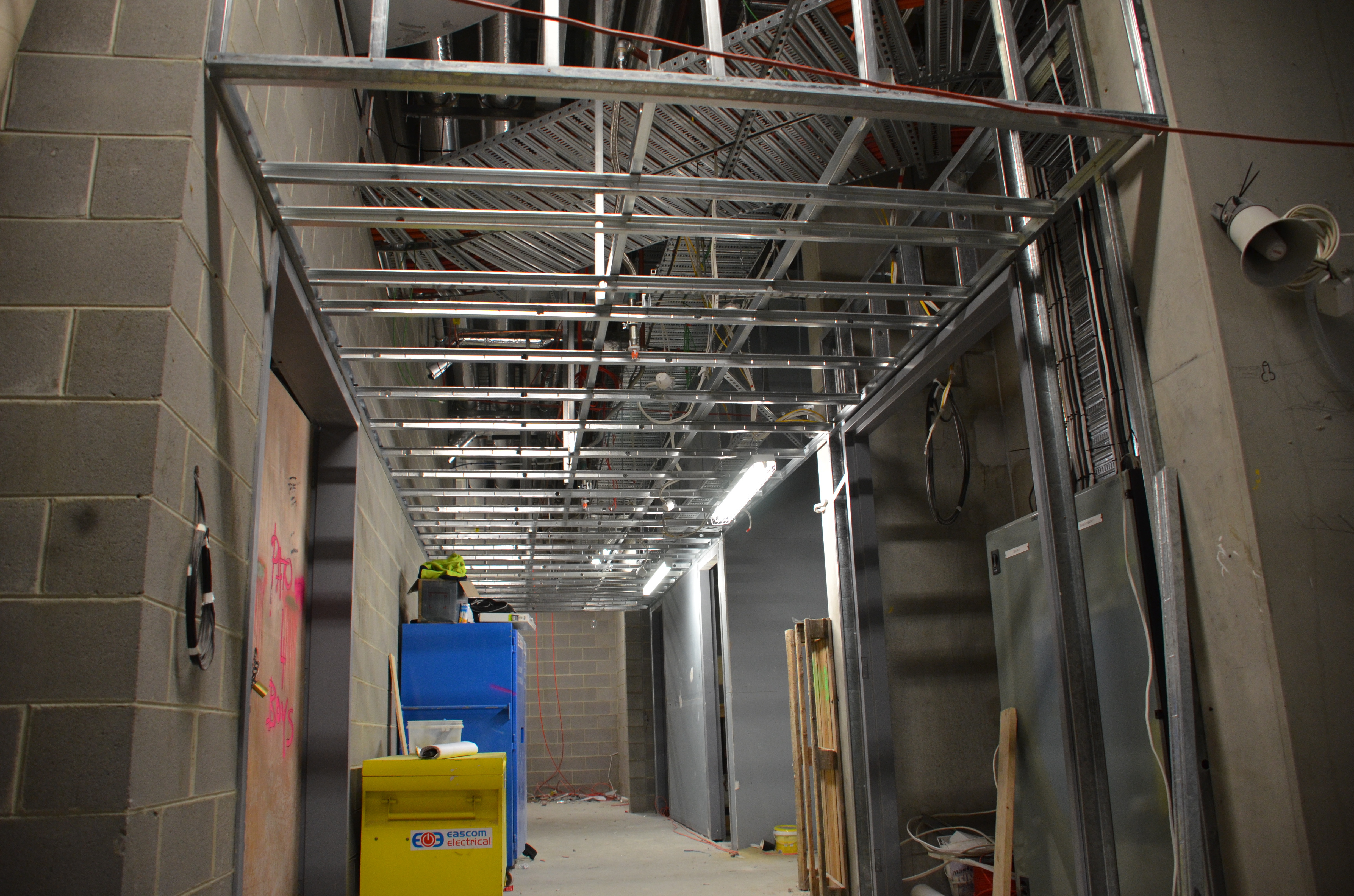 https://archive.abp.unimelb.edu.au/objects/images/Construction/Images/Ceilings/Suspended plasterboard/DSC_5934.JPG https://archive.abp.unimelb.edu.au/objects/images/Construction/Images/Ceilings/Suspended plasterboard/DSC_5934.JPG