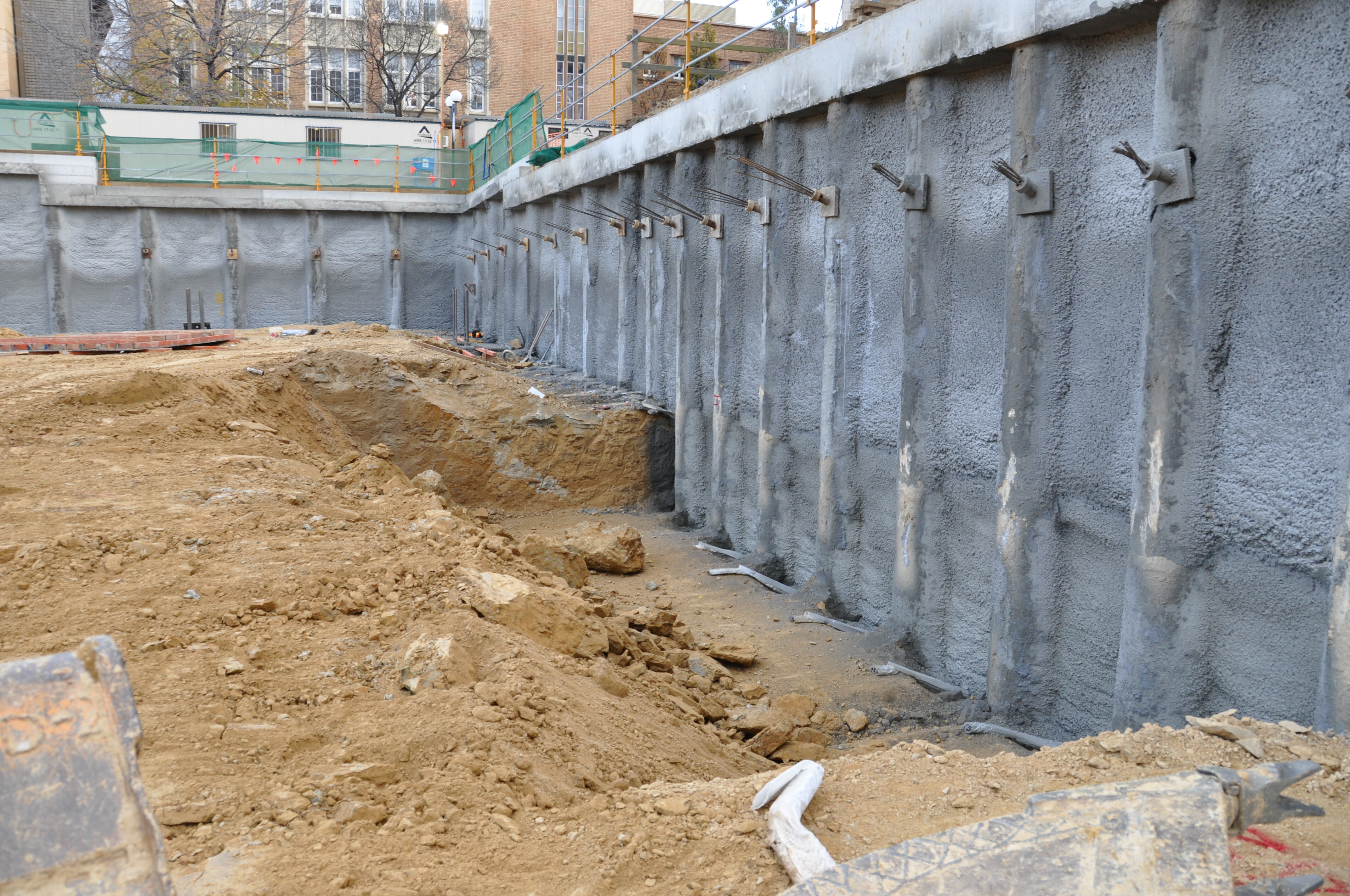 https://archive.abp.unimelb.edu.au/objects/images/Construction/Images/Basement/Shotcrete walls & drainage/DSC_0263.JPG