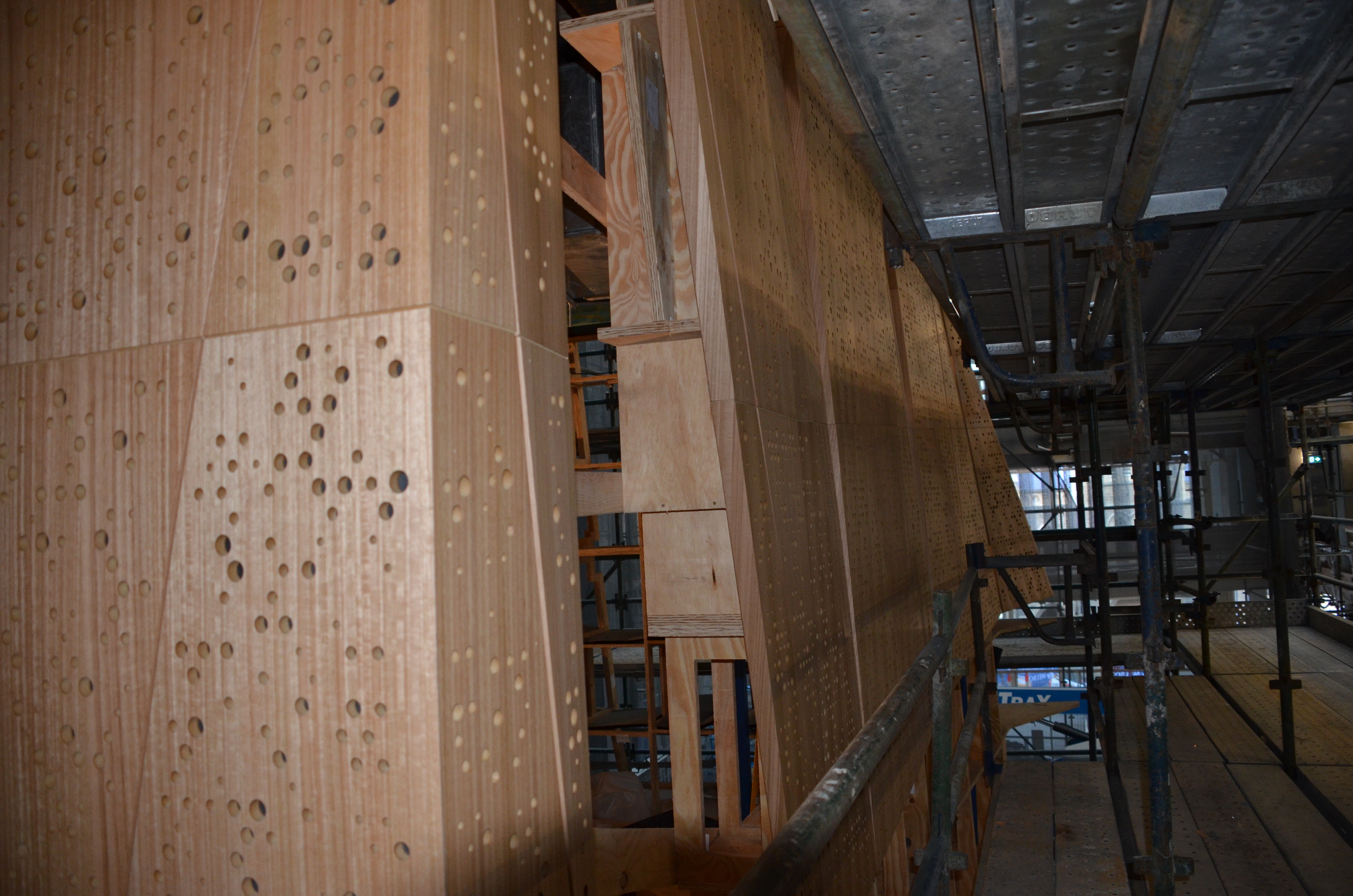 https://archive.abp.unimelb.edu.au/objects/images/Construction/Images/Hanging studio/External wall cladding/DSC_7739.JPG