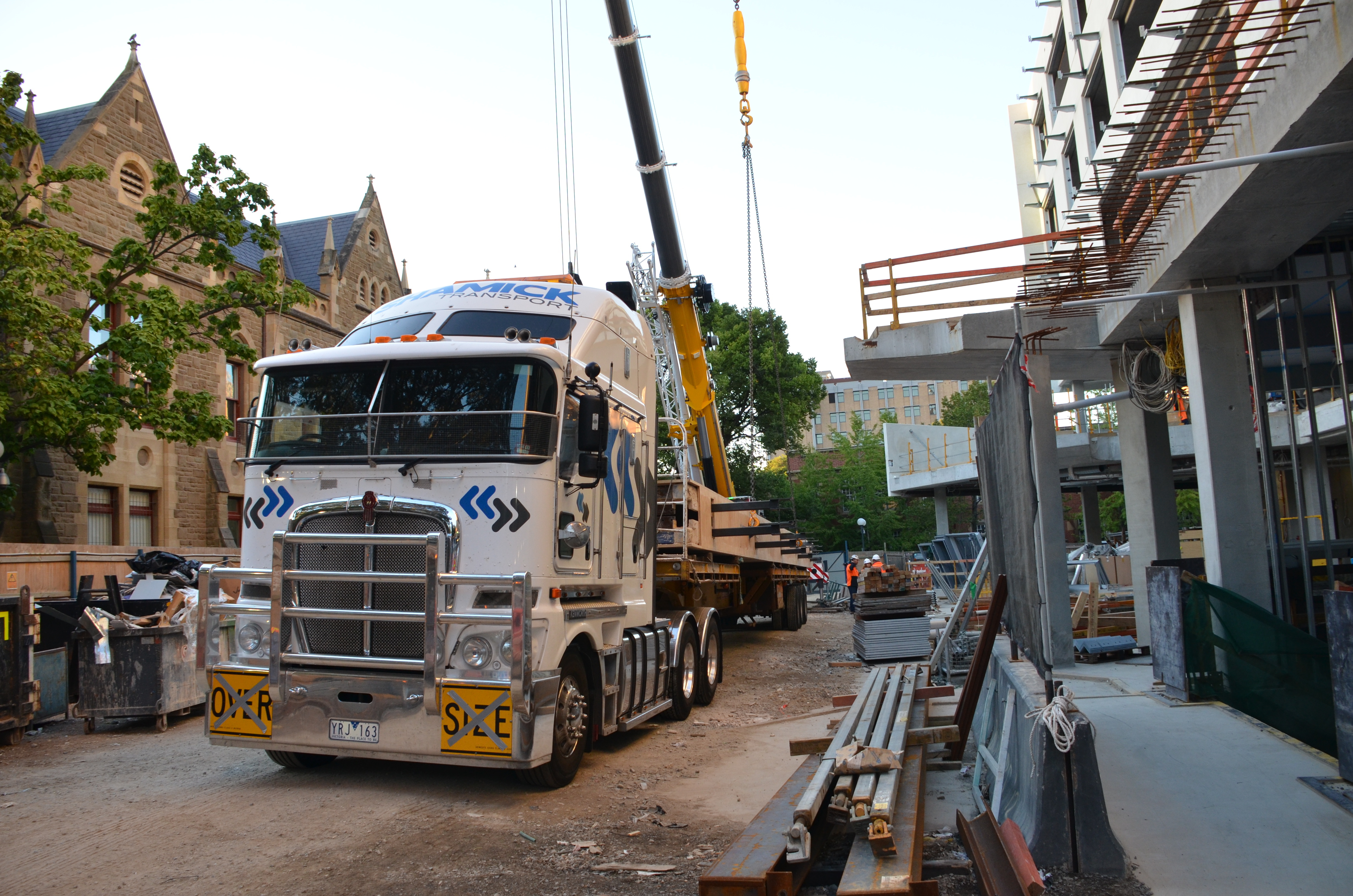 https://archive.abp.unimelb.edu.au/objects/images/Construction/Images/LVL roof beams & coffers/Installation/DSC_5315.JPG https://archive.abp.unimelb.edu.au/objects/images/Construction/Images/LVL roof beams & coffers/Installation/DSC_5315.JPG