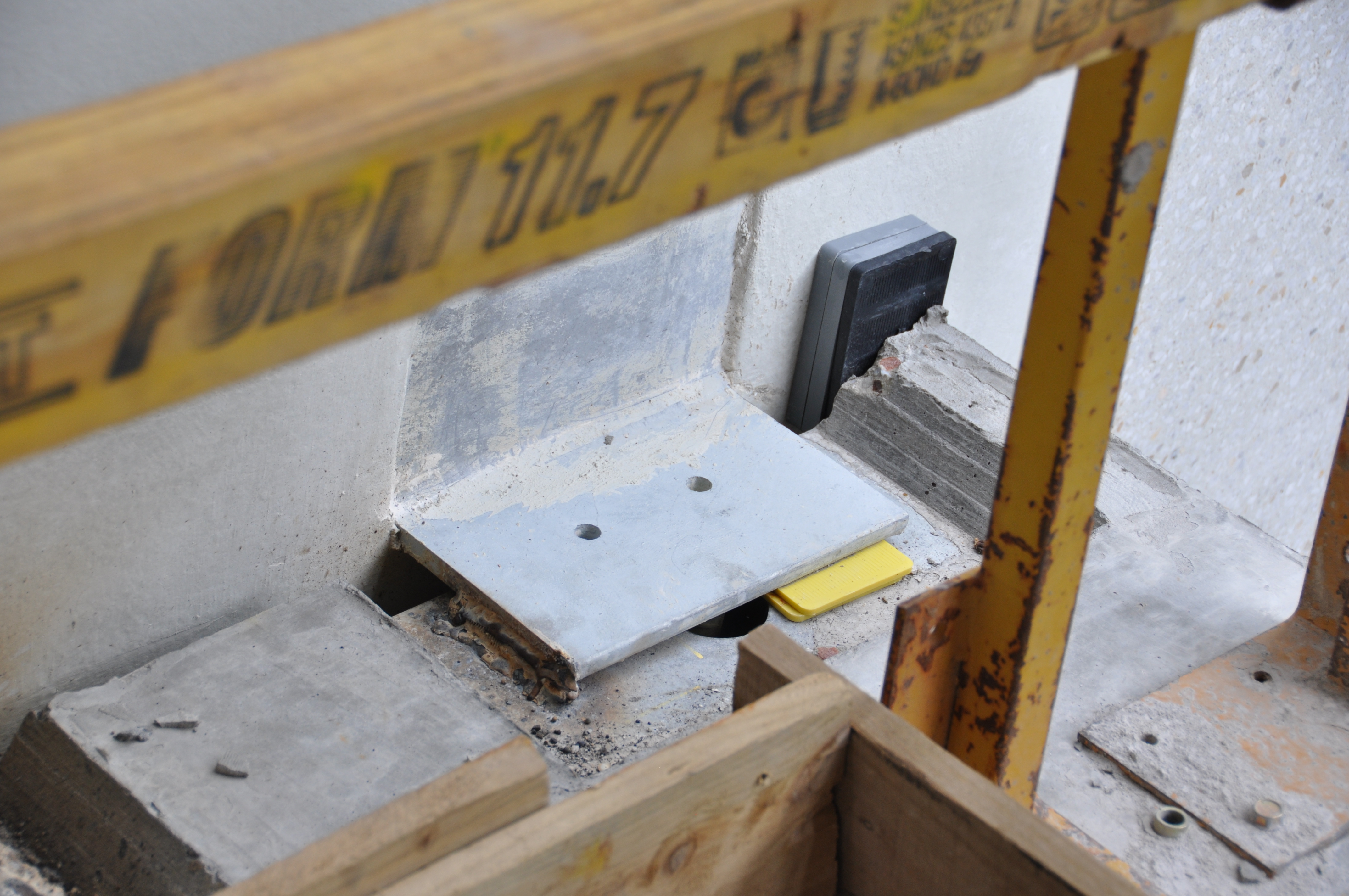 https://archive.abp.unimelb.edu.au/objects/images/Construction/Images/Facades/Precast concrete/Polished south side/DSC_4038.JPG