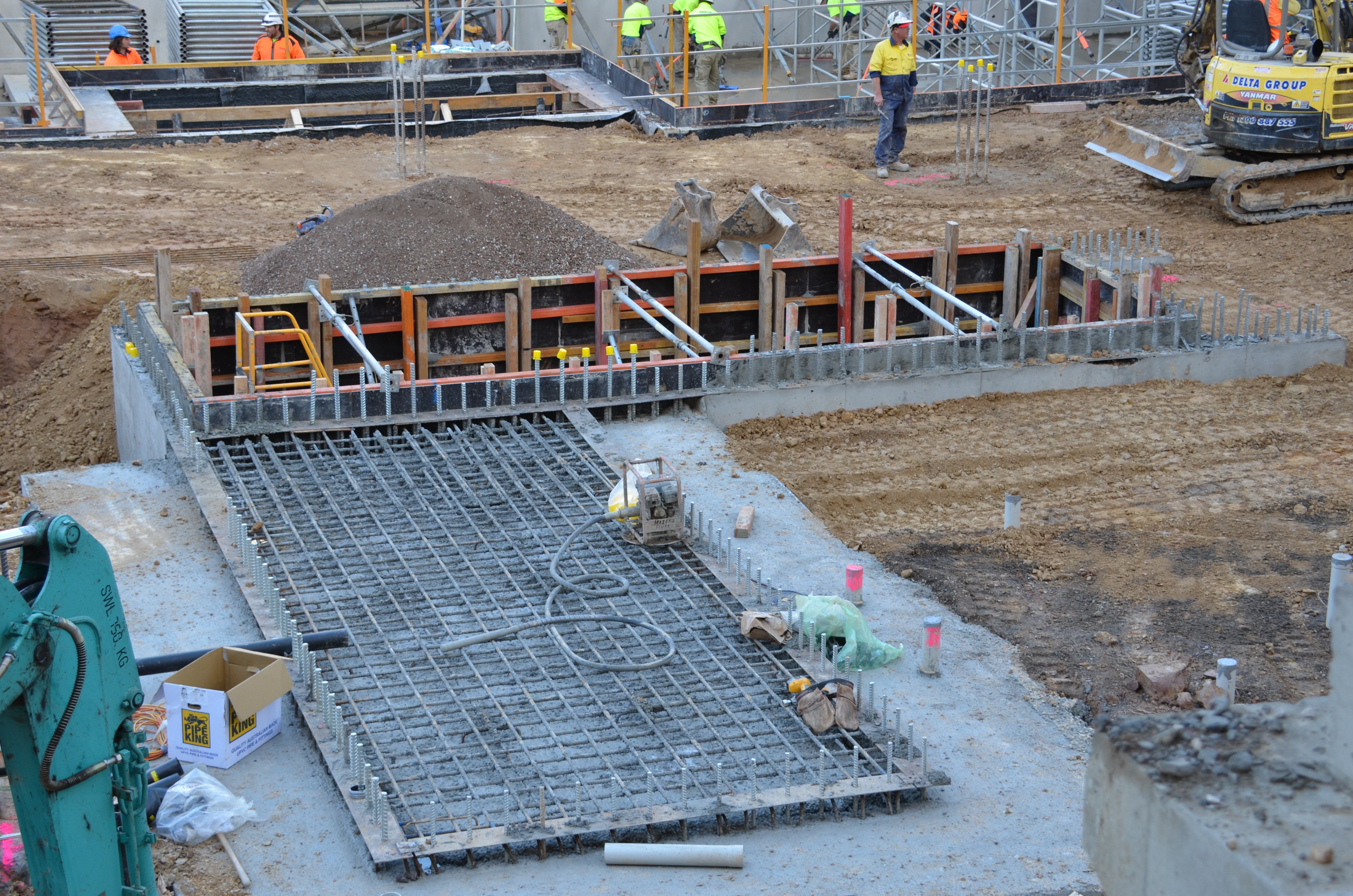 https://archive.abp.unimelb.edu.au/objects/images/Construction/Images/Pad footings & raft footings/DSC_0869.JPG https://archive.abp.unimelb.edu.au/objects/images/Construction/Images/Pad footings & raft footings/DSC_0869.JPG
