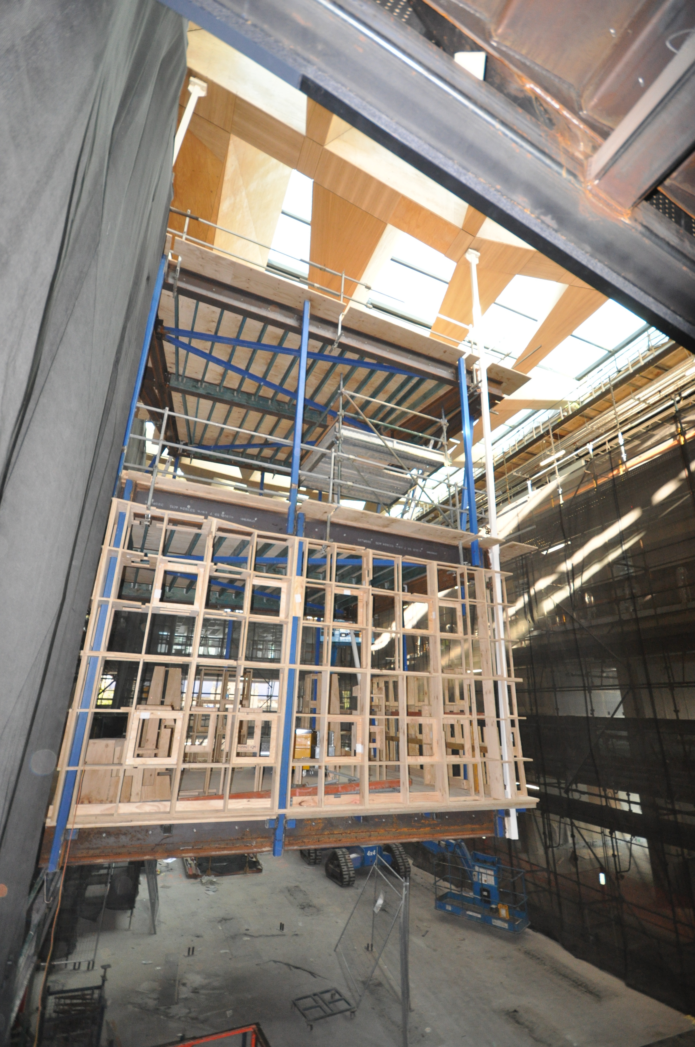 https://archive.abp.unimelb.edu.au/objects/images/Construction/Images/Hanging studio/Wall framing/DSC_7262.JPG https://archive.abp.unimelb.edu.au/objects/images/Construction/Images/Hanging studio/Wall framing/DSC_7262.JPG