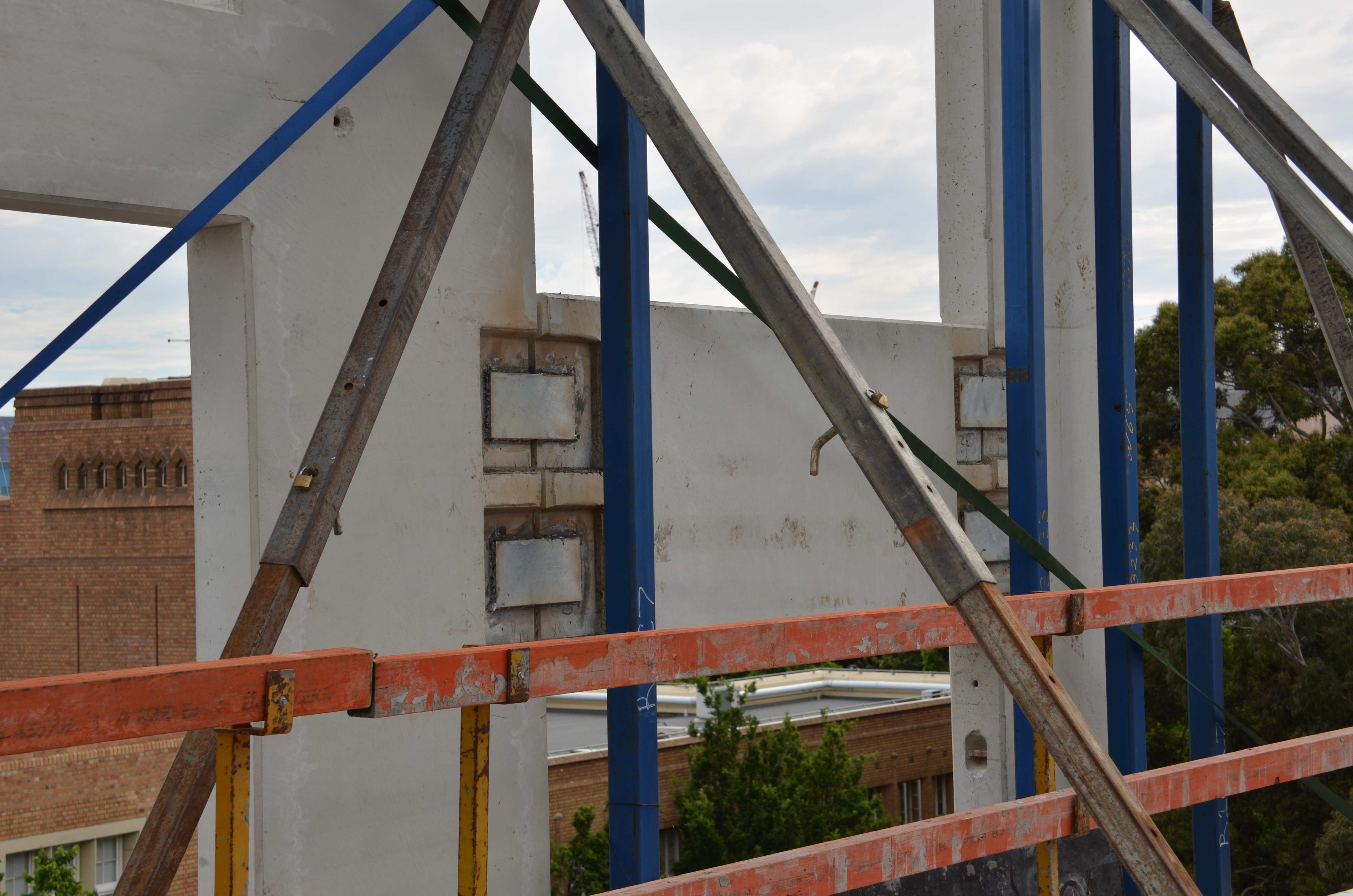 https://archive.abp.unimelb.edu.au/objects/images/Construction/Images/Structural steel/General roof/DSC_3828.JPG