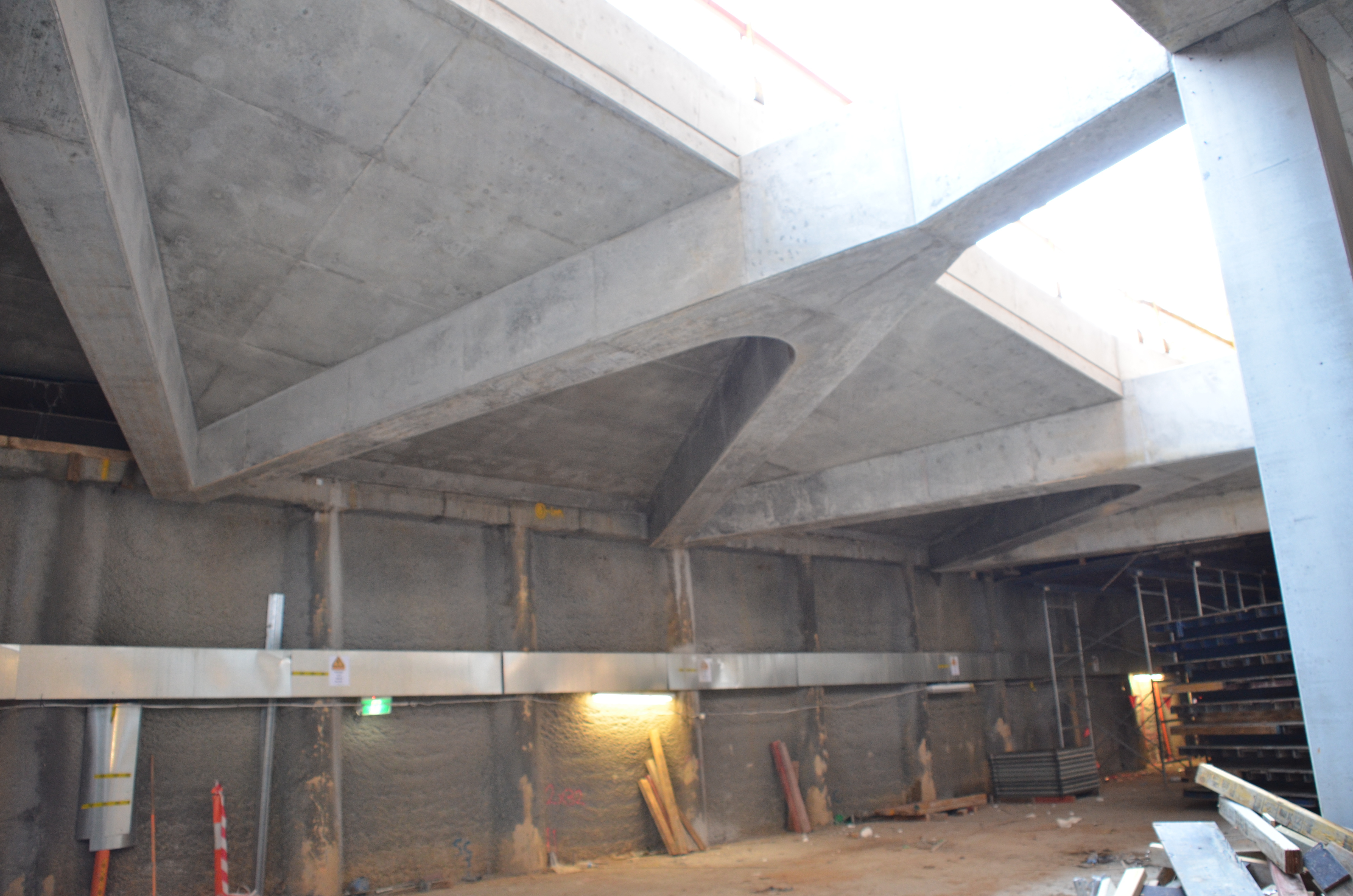 https://archive.abp.unimelb.edu.au/objects/images/Construction/Images/Concrete suspended slabs and beams/Wishbone beams library/DSC_2529.JPG