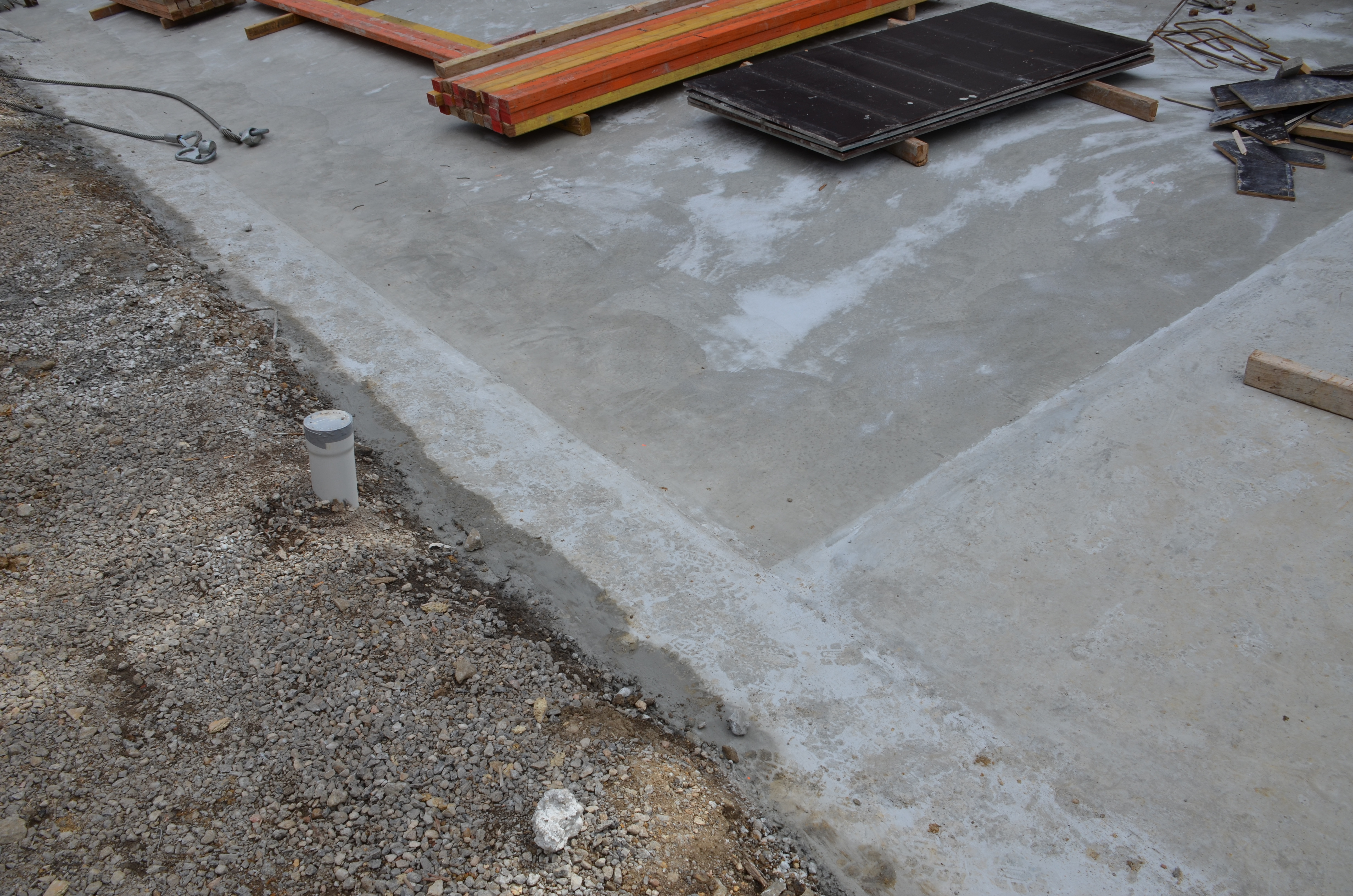 https://archive.abp.unimelb.edu.au/objects/images/Construction/Images/Concrete suspended slabs and beams/Wishbone beams library/DSC_2051.JPG