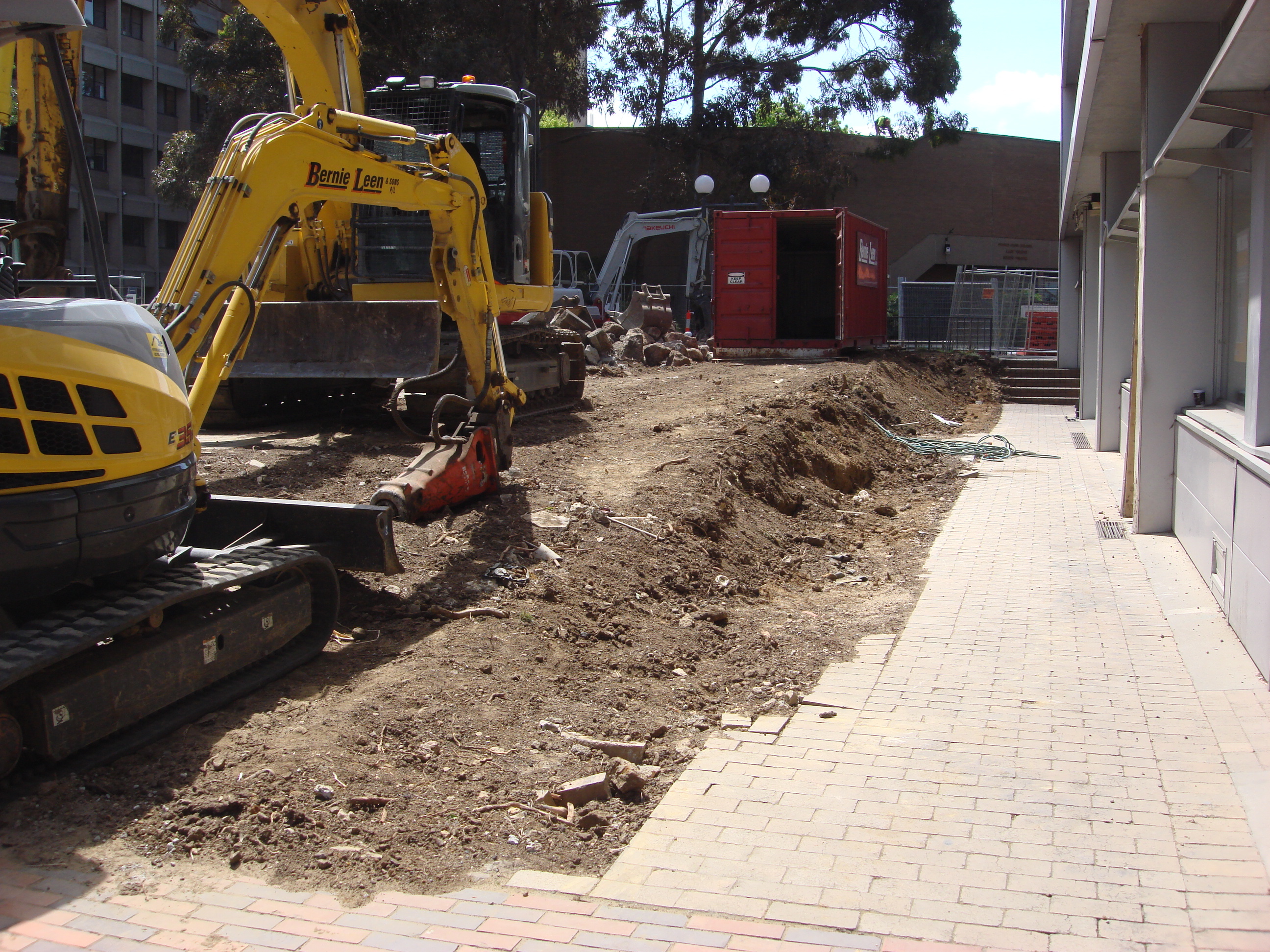 https://archive.abp.unimelb.edu.au/objects/images/Pre-construction/Enabling works/DSC07770.JPG https://archive.abp.unimelb.edu.au/objects/images/Pre-construction/Enabling works/DSC07770.JPG