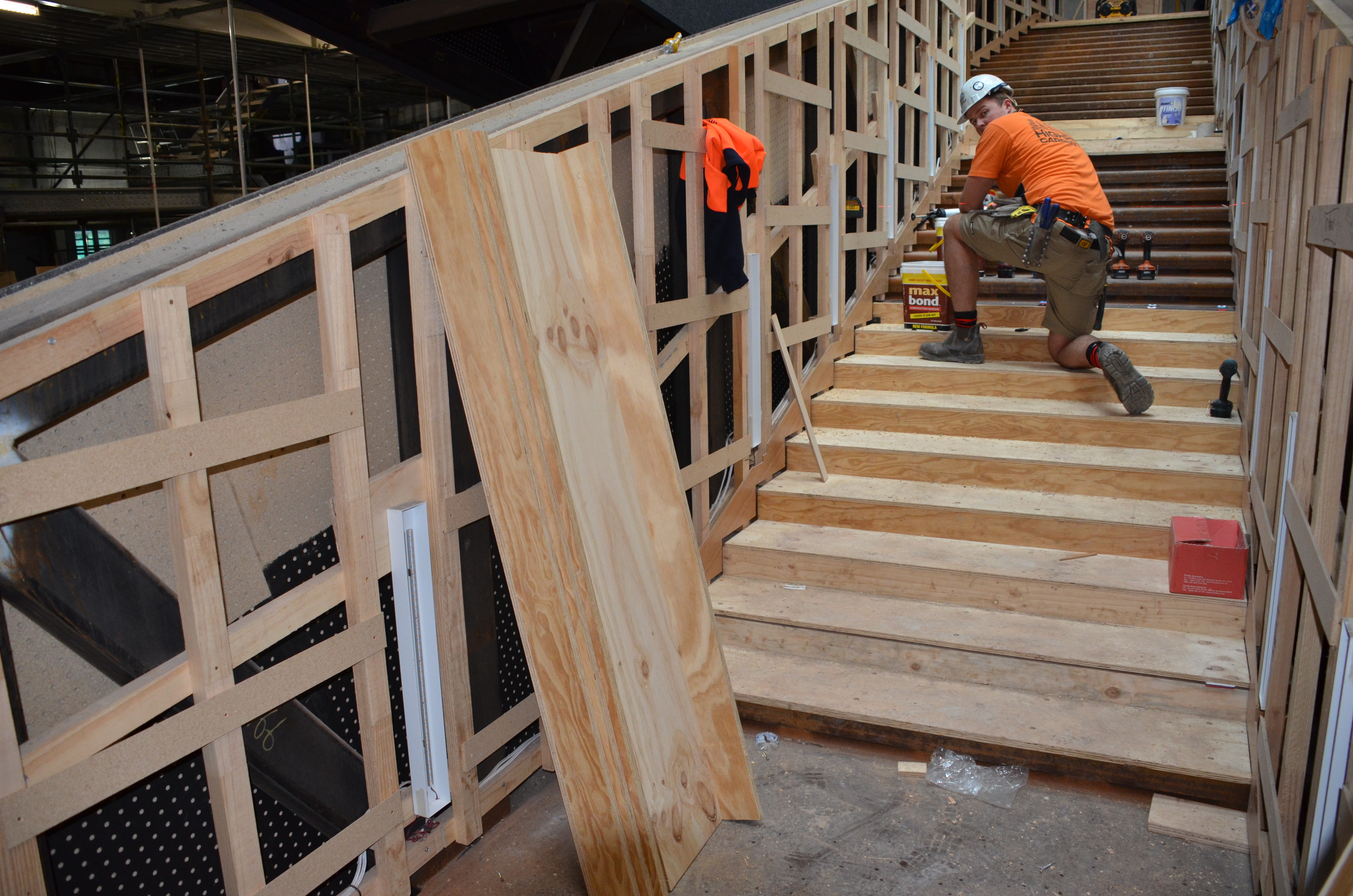 https://archive.abp.unimelb.edu.au/objects/images/Construction/Images/Stair finishes & linings/Y stairs/DSC_7157.JPG
