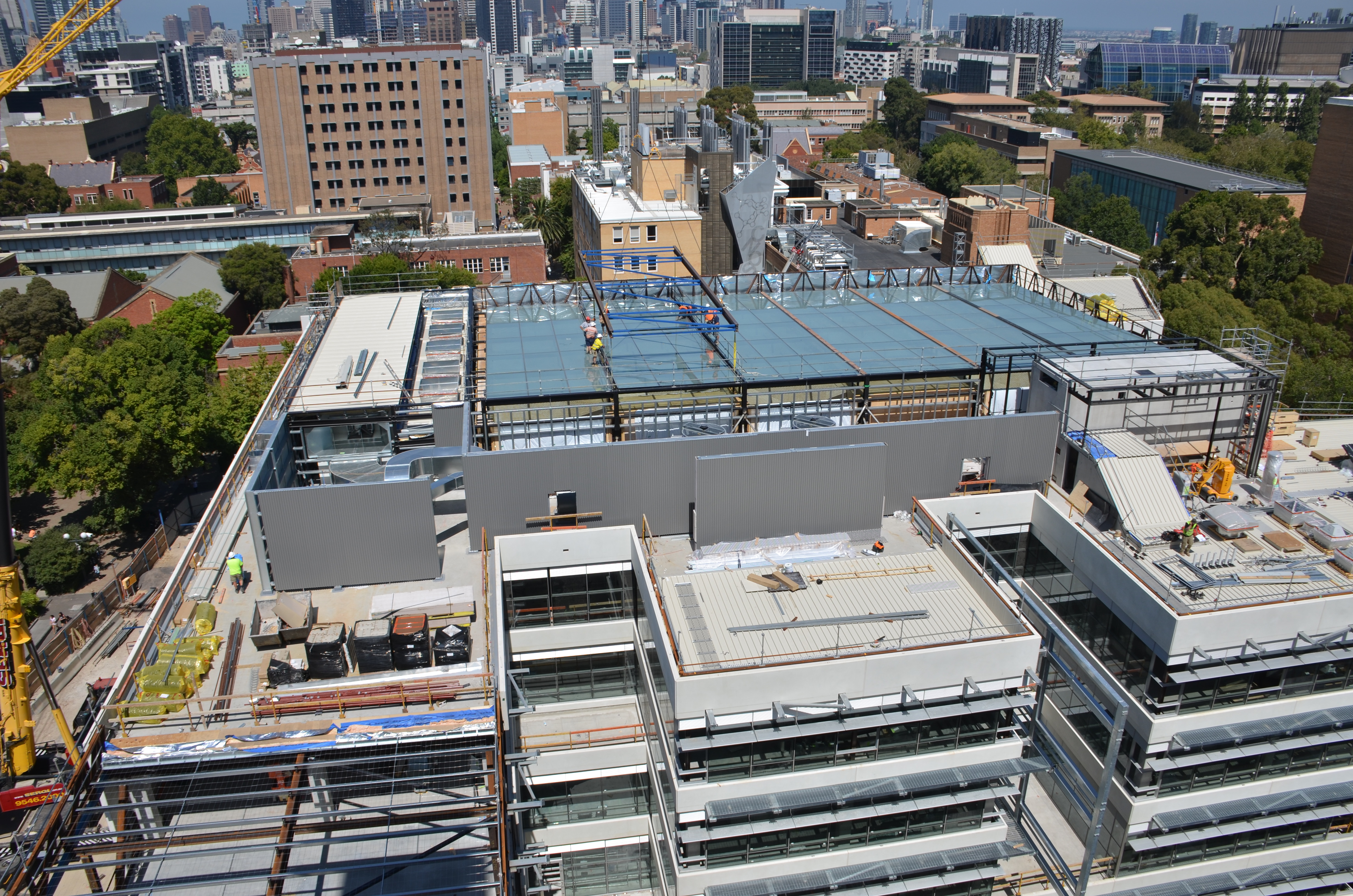 https://archive.abp.unimelb.edu.au/objects/images/Construction/Images/Roof/Glazed atrium roof/Delivery & Installation/DSC_5882.JPG
