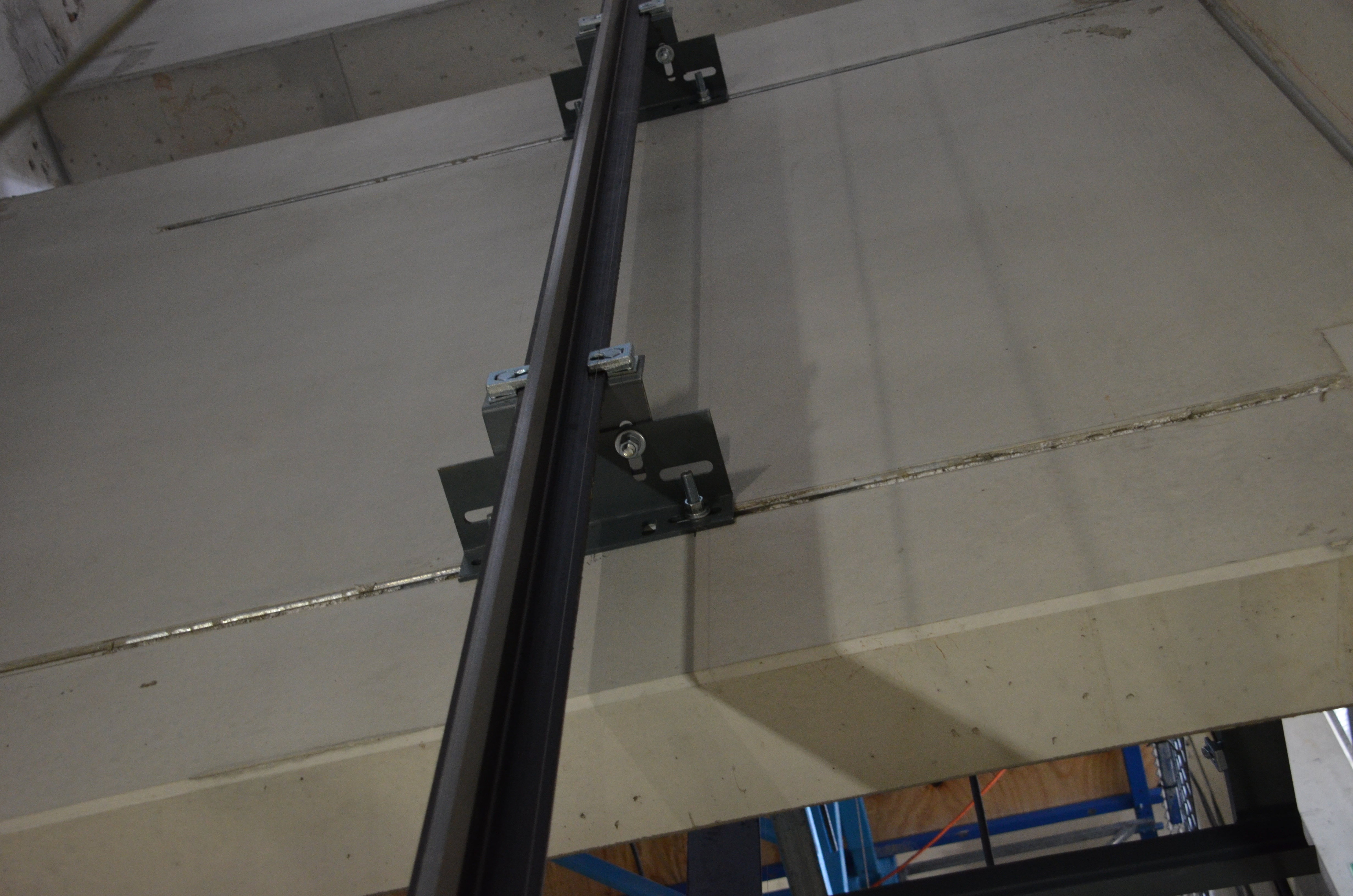 https://archive.abp.unimelb.edu.au/objects/images/Construction/Images/Services/Lift installation/Main lift bank/DSC_5523.JPG