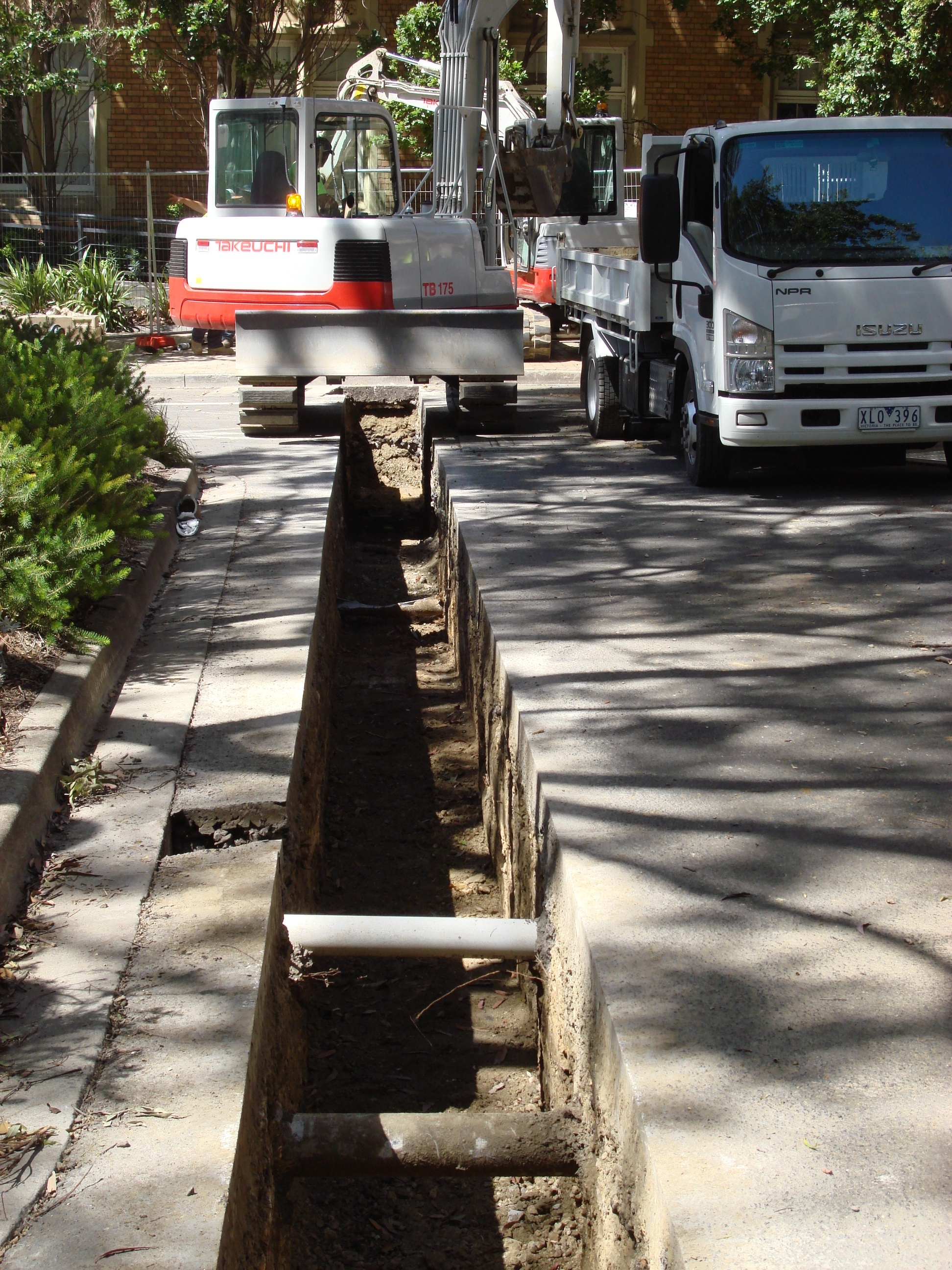 https://archive.abp.unimelb.edu.au/objects/images/Pre-construction/Enabling works/DSC07903.JPG https://archive.abp.unimelb.edu.au/objects/images/Pre-construction/Enabling works/DSC07903.JPG