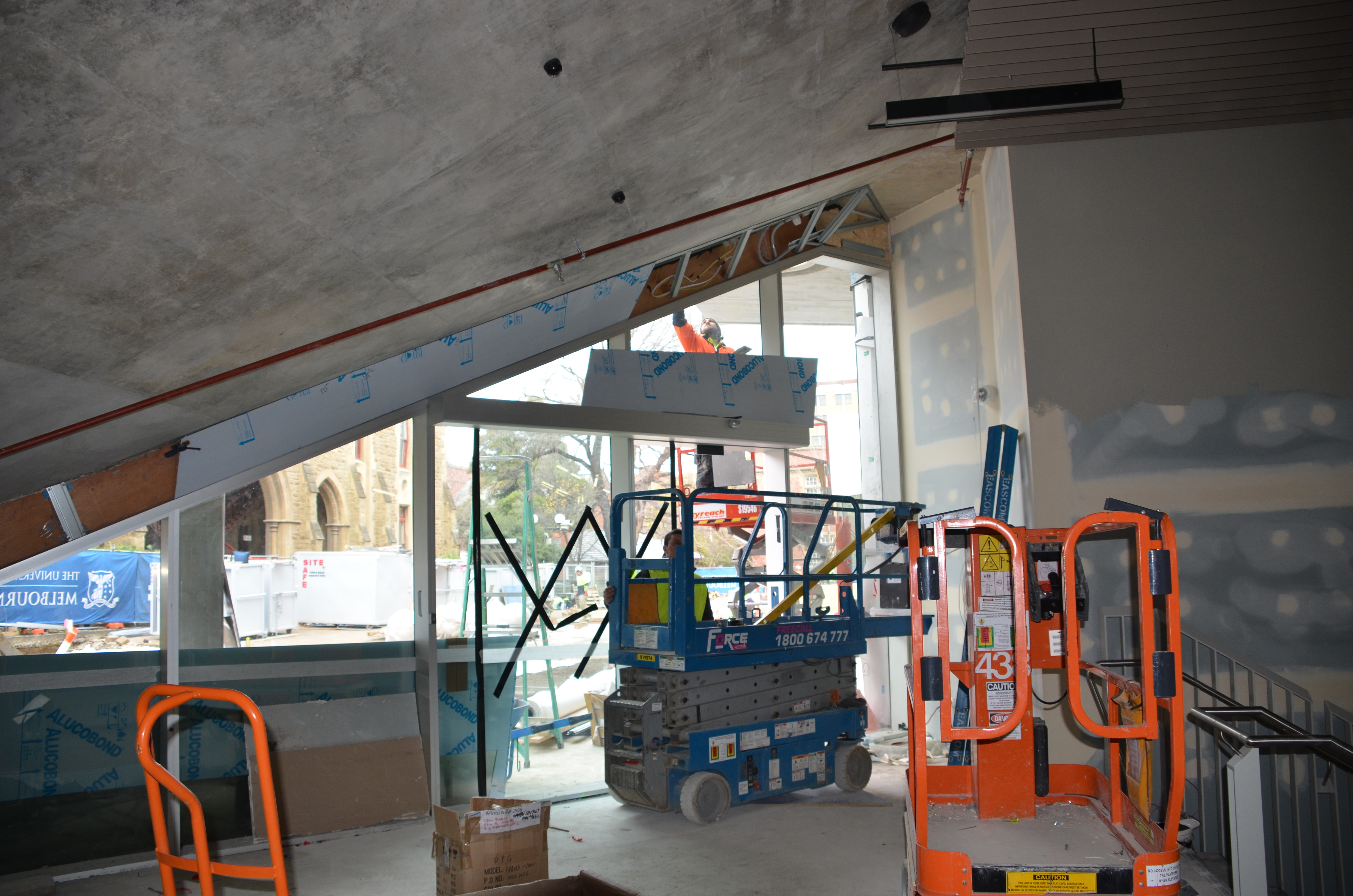 https://archive.abp.unimelb.edu.au/objects/images/Construction/Images/Doors and door frames/External to main lecture theatre/DSC_9523.JPG