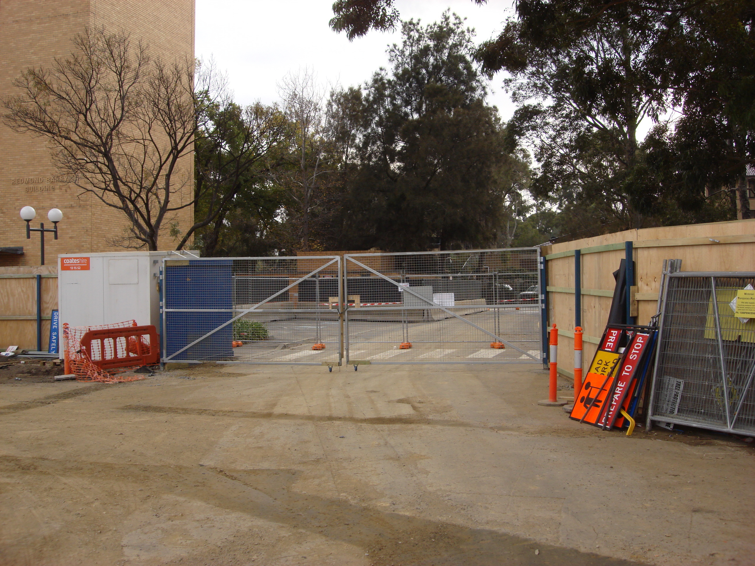 https://archive.abp.unimelb.edu.au/objects/images/Construction/Images/Site facilities/Additional site sheds & fences/DSC_0160T.JPG https://archive.abp.unimelb.edu.au/objects/images/Construction/Images/Site facilities/Additional site sheds & fences/DSC_0160T.JPG