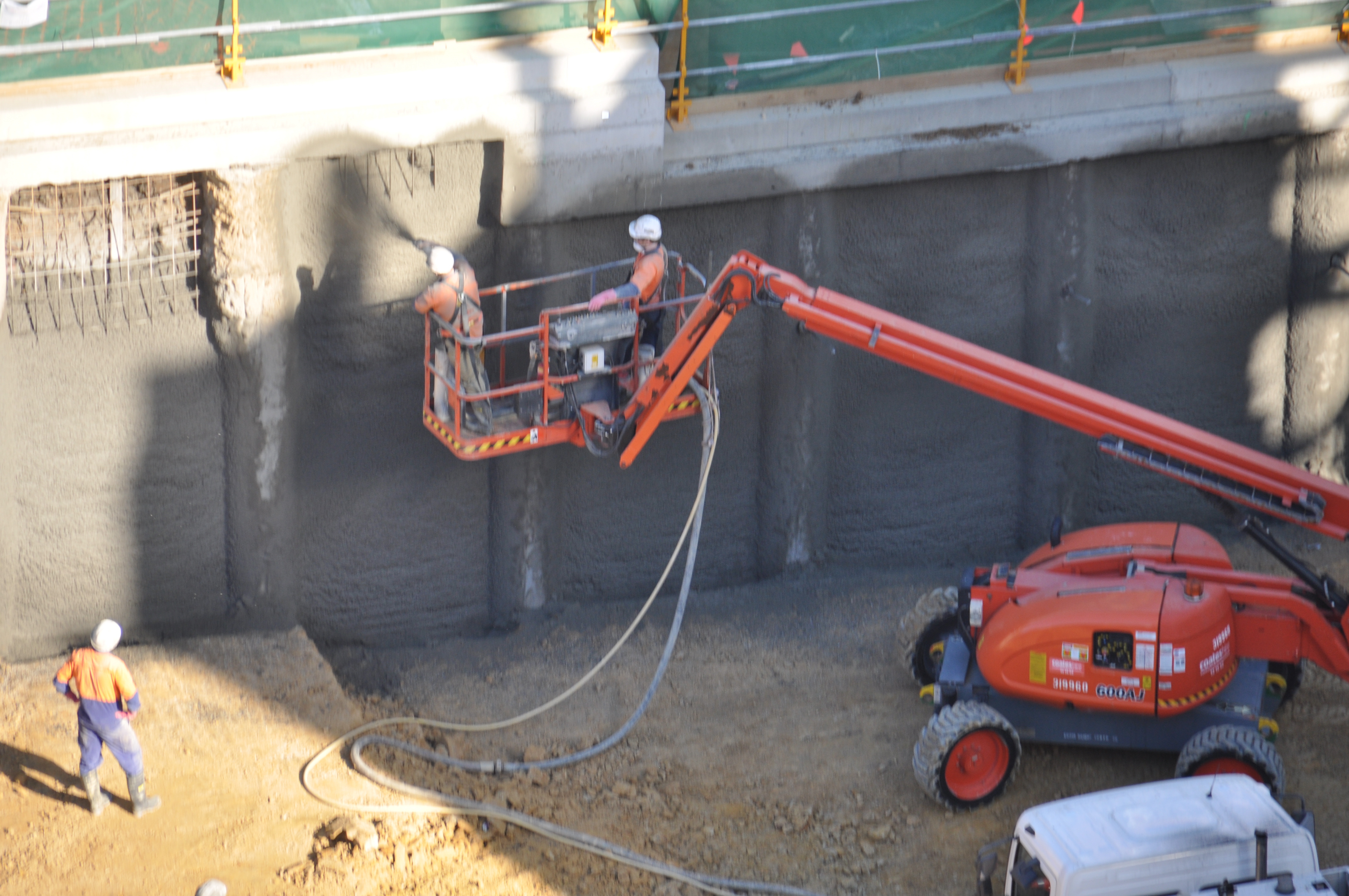 https://archive.abp.unimelb.edu.au/objects/images/Construction/Images/Basement/Shotcrete walls & drainage/DSC_0185.JPG https://archive.abp.unimelb.edu.au/objects/images/Construction/Images/Basement/Shotcrete walls & drainage/DSC_0185.JPG