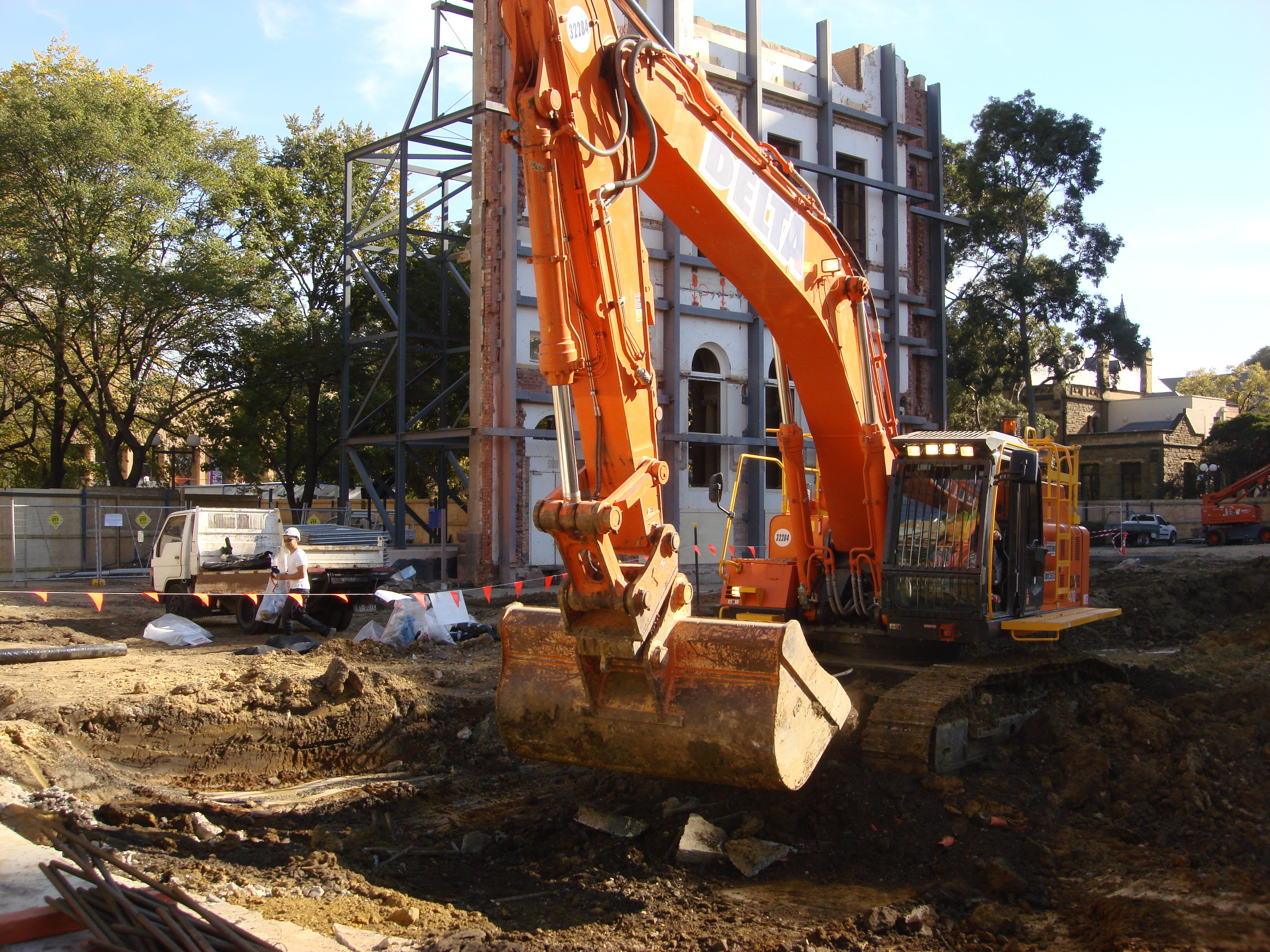https://archive.abp.unimelb.edu.au/objects/images/Construction/Images/Basement/Bulk excavation/DSC_0104N.JPG