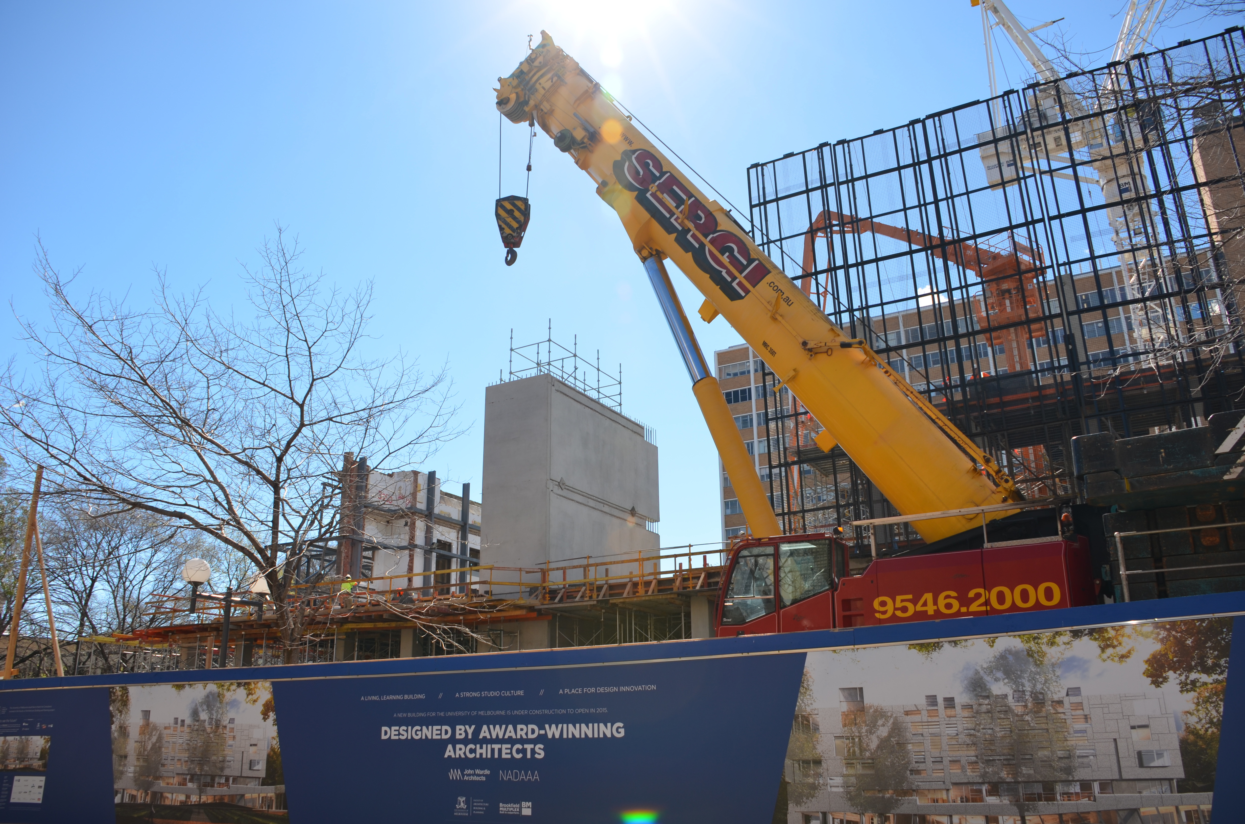 https://archive.abp.unimelb.edu.au/objects/images/Construction/Images/Precast structural concrete walls and columns/Levesl 2-5/DSC_2045.JPG