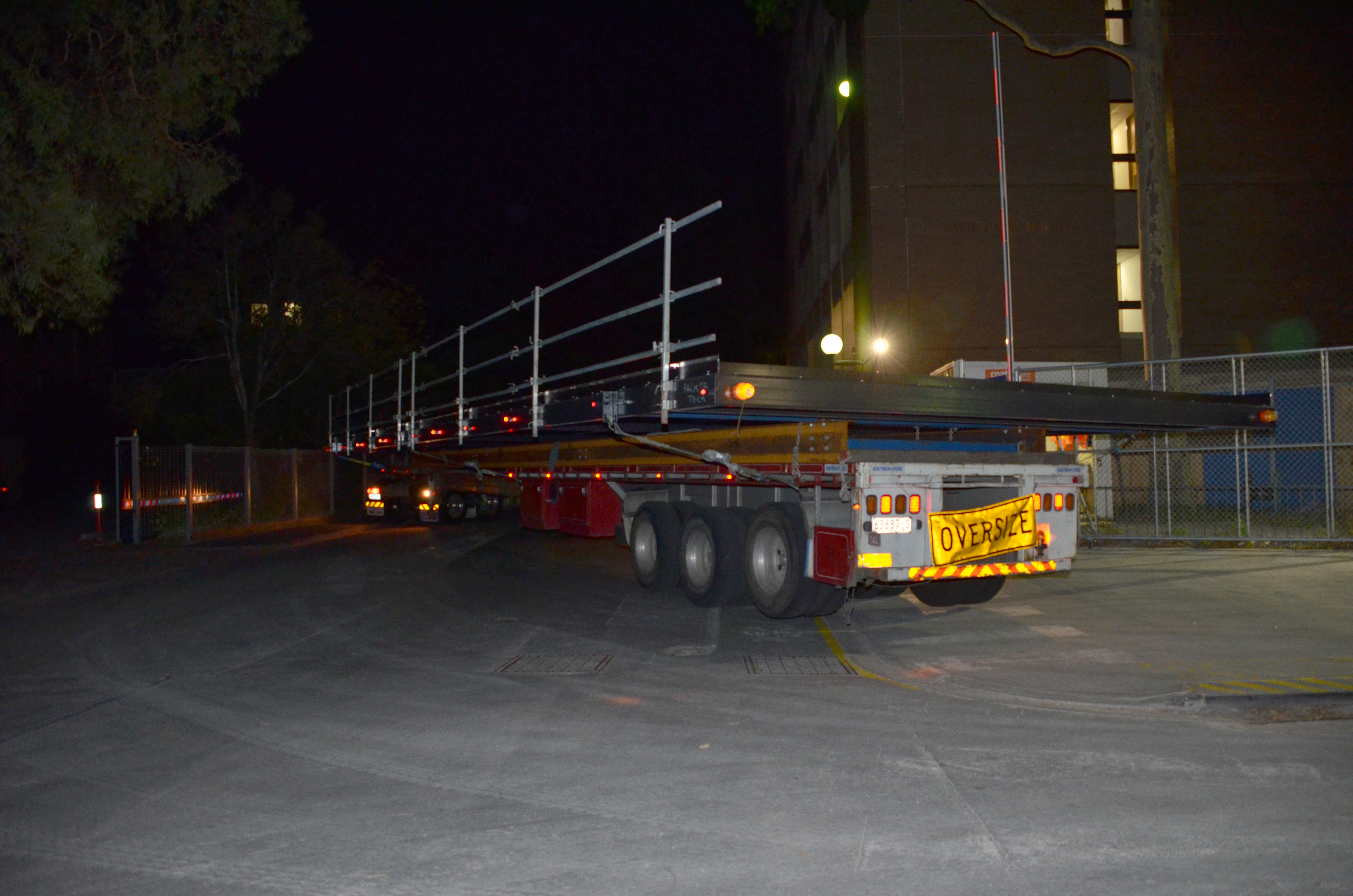 https://archive.abp.unimelb.edu.au/objects/images/Construction/Images/Roof/Glazed atrium roof/Delivery 2.20am 26th Feb 2014/DSC_5715.JPG https://archive.abp.unimelb.edu.au/objects/images/Construction/Images/Roof/Glazed atrium roof/Delivery 2.20am 26th Feb 2014/DSC_5715.JPG