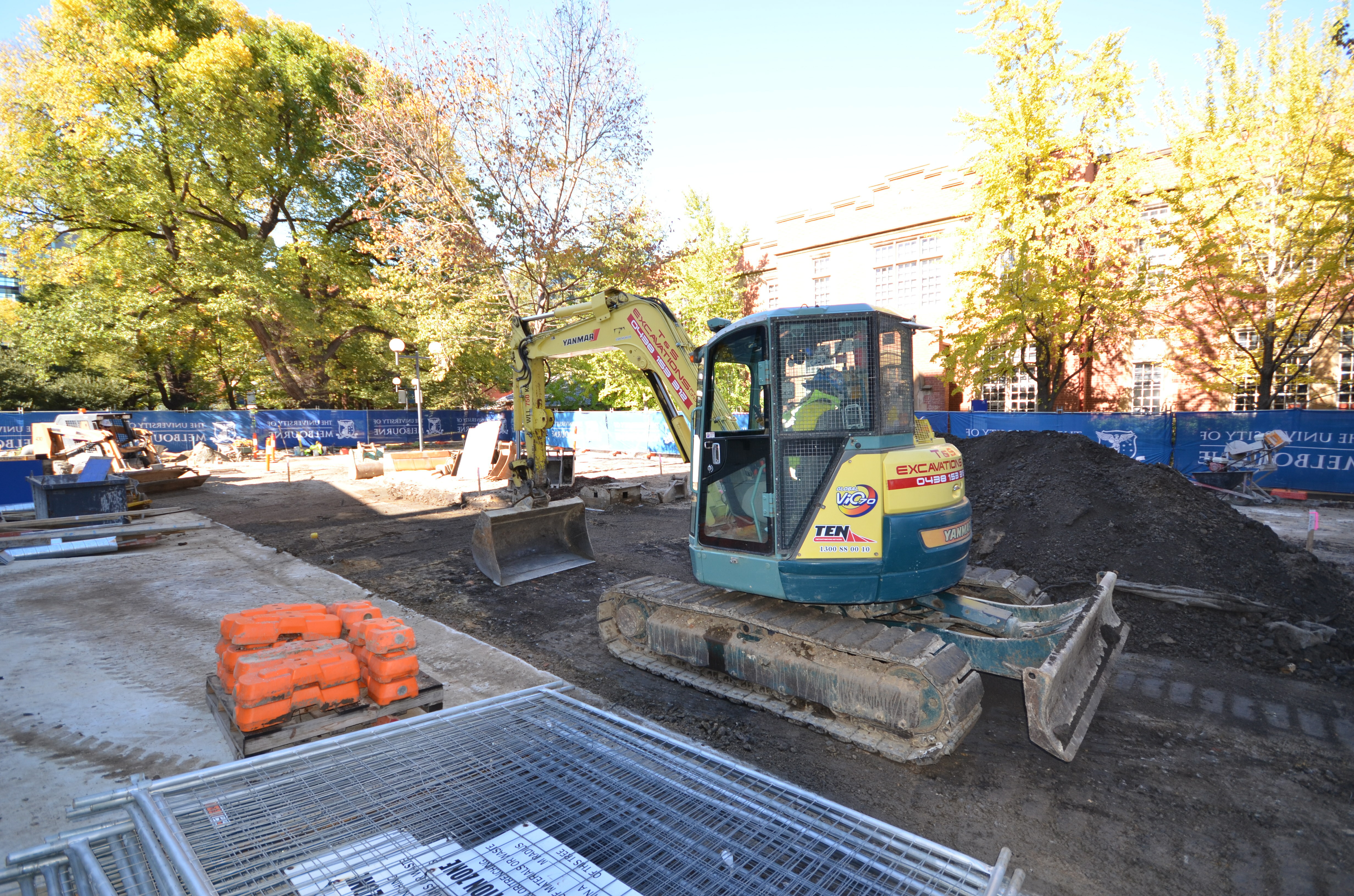 https://archive.abp.unimelb.edu.au/objects/images/Construction/Images/External Works/Groundworks/DSC_7654.JPG https://archive.abp.unimelb.edu.au/objects/images/Construction/Images/External Works/Groundworks/DSC_7654.JPG