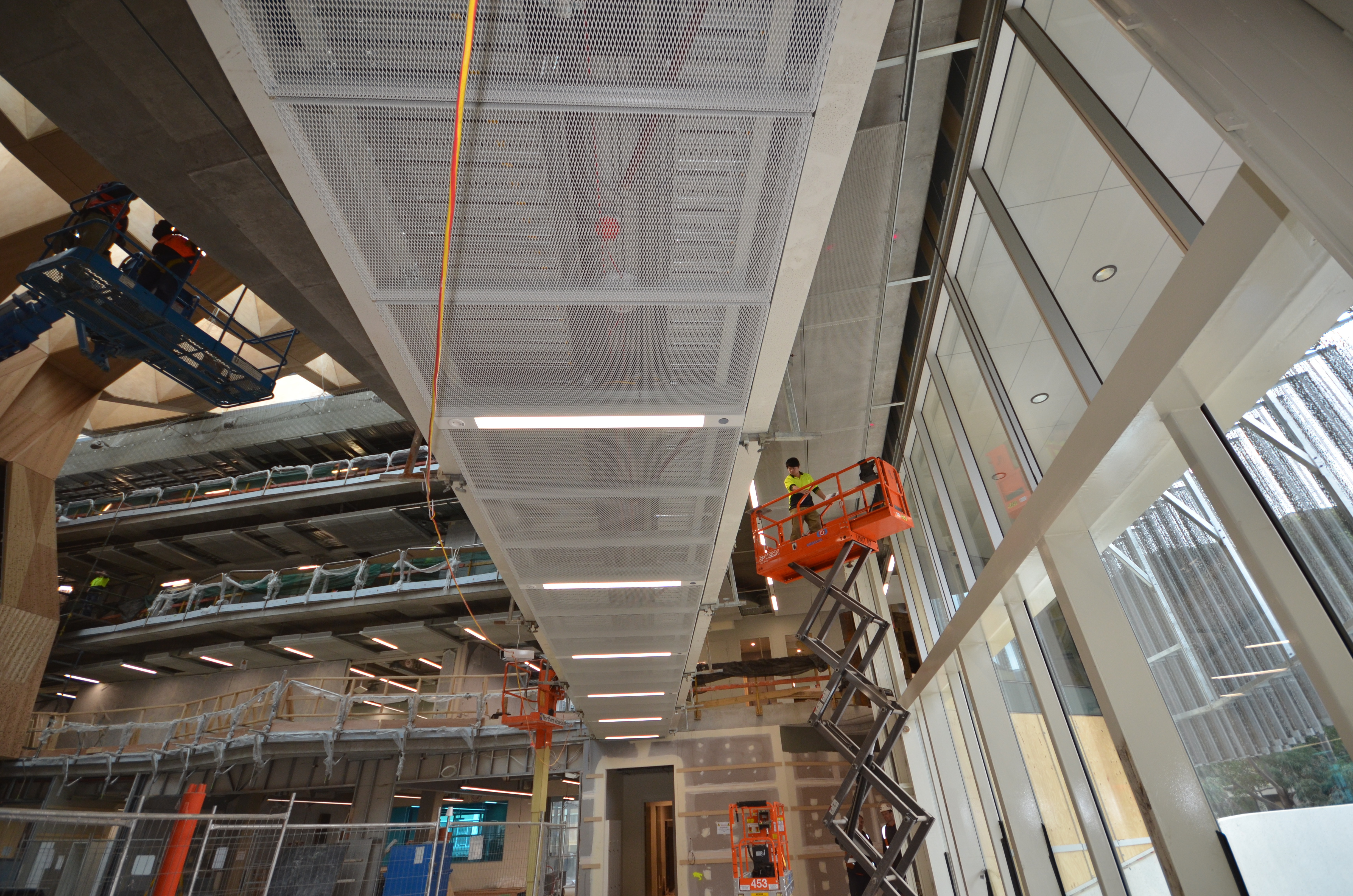 https://archive.abp.unimelb.edu.au/objects/images/Construction/Images/Ceilings/Perforated metal/DSC_8405.JPG