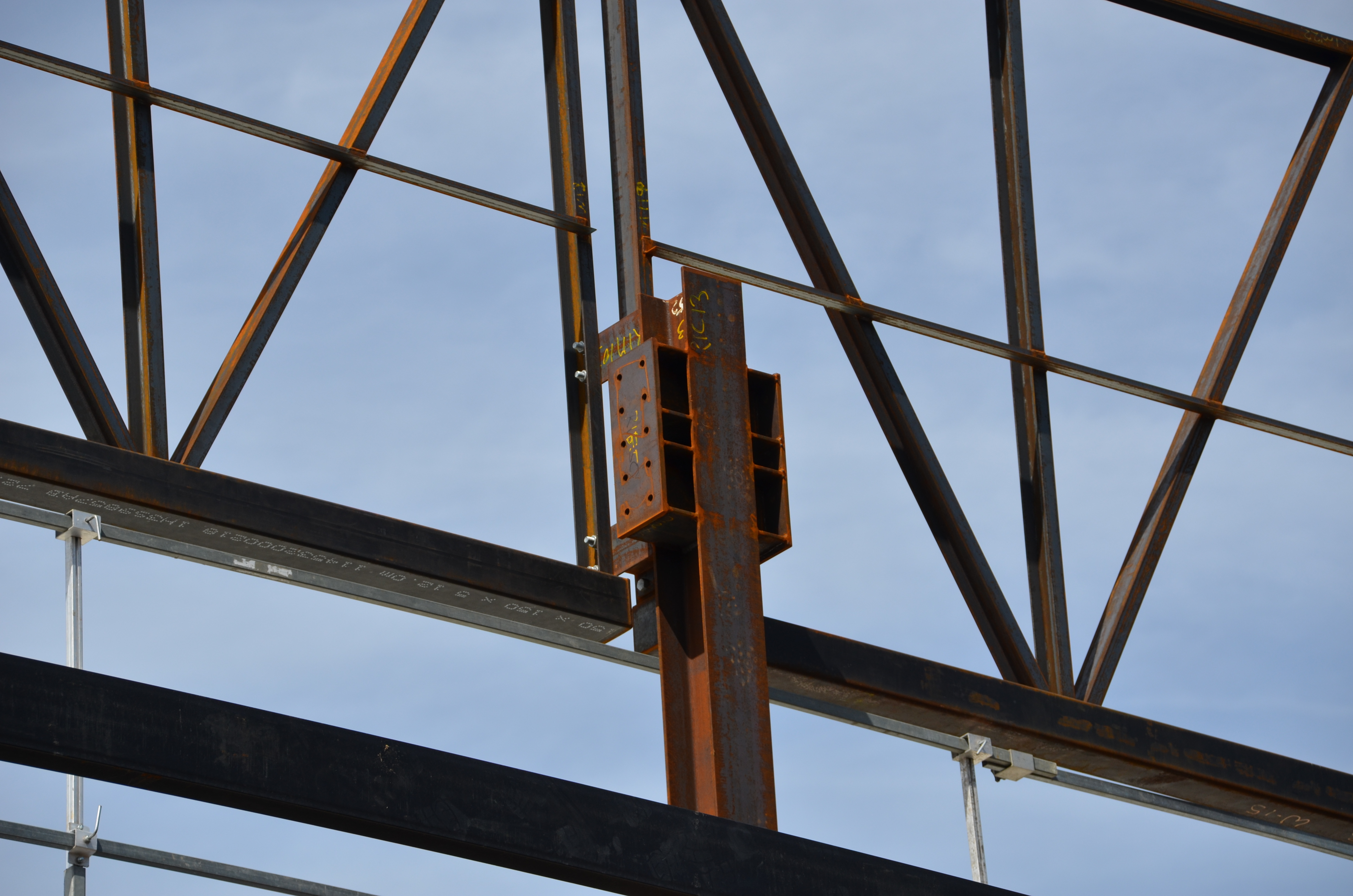 https://archive.abp.unimelb.edu.au/objects/images/Construction/Images/Structural steel/General roof/DSC_4475.JPG