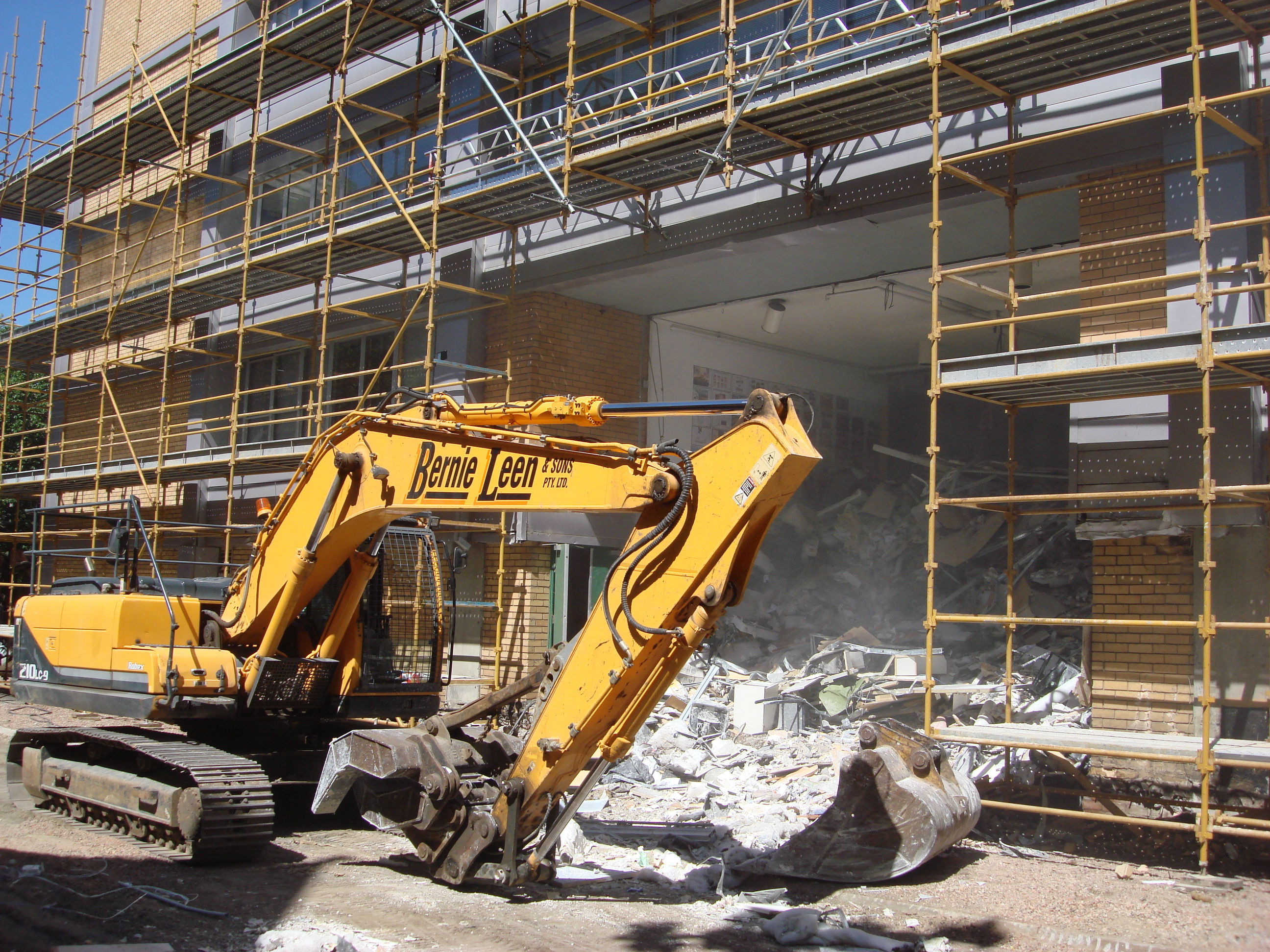 https://archive.abp.unimelb.edu.au/objects/images/Pre-construction/Demolition/ABP/DSC07892.JPG https://archive.abp.unimelb.edu.au/objects/images/Pre-construction/Demolition/ABP/DSC07892.JPG