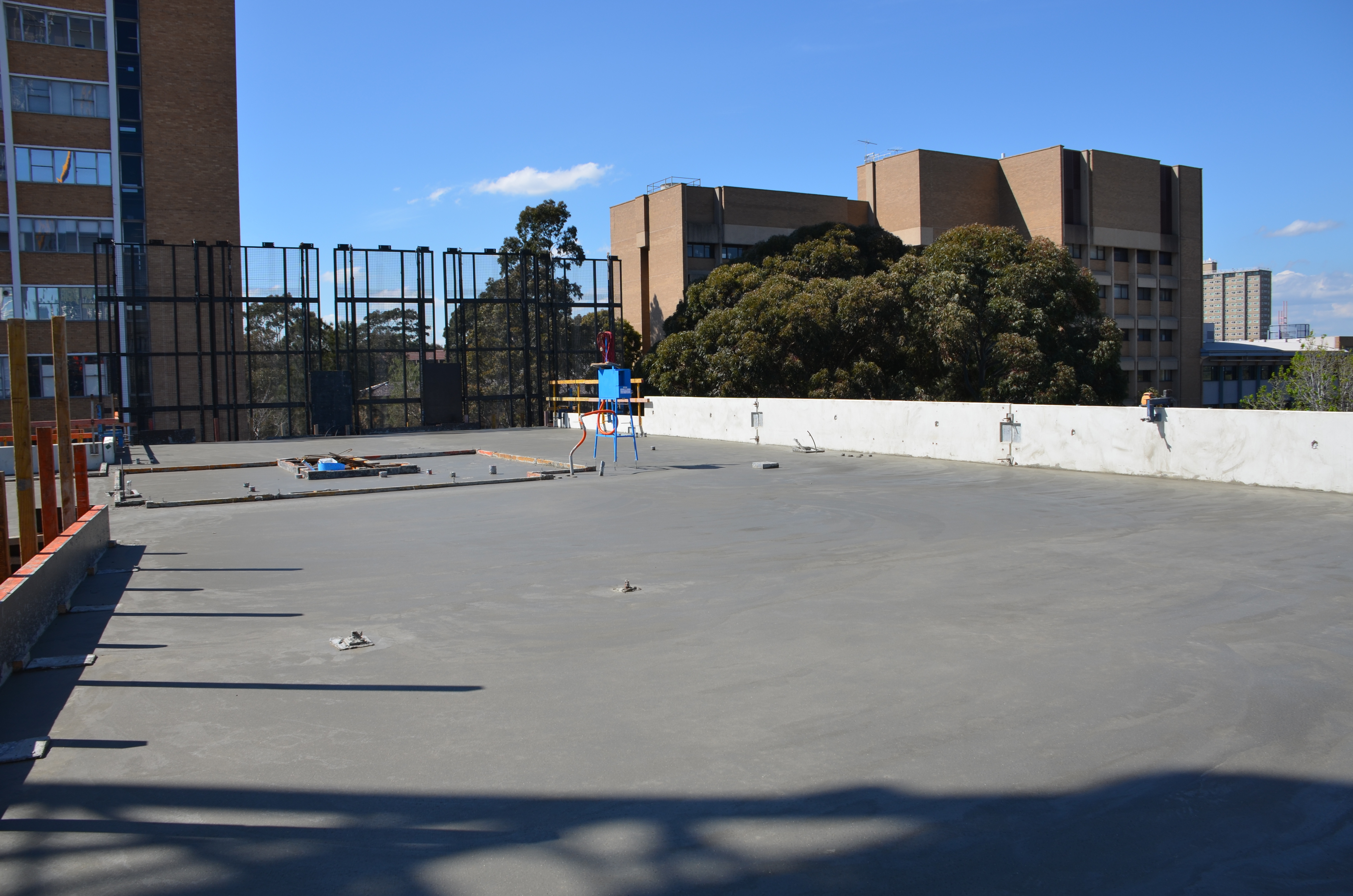 https://archive.abp.unimelb.edu.au/objects/images/Construction/Images/Concrete suspended slabs and beams/Levels 1-5 & formwork/DSC_2541.JPG