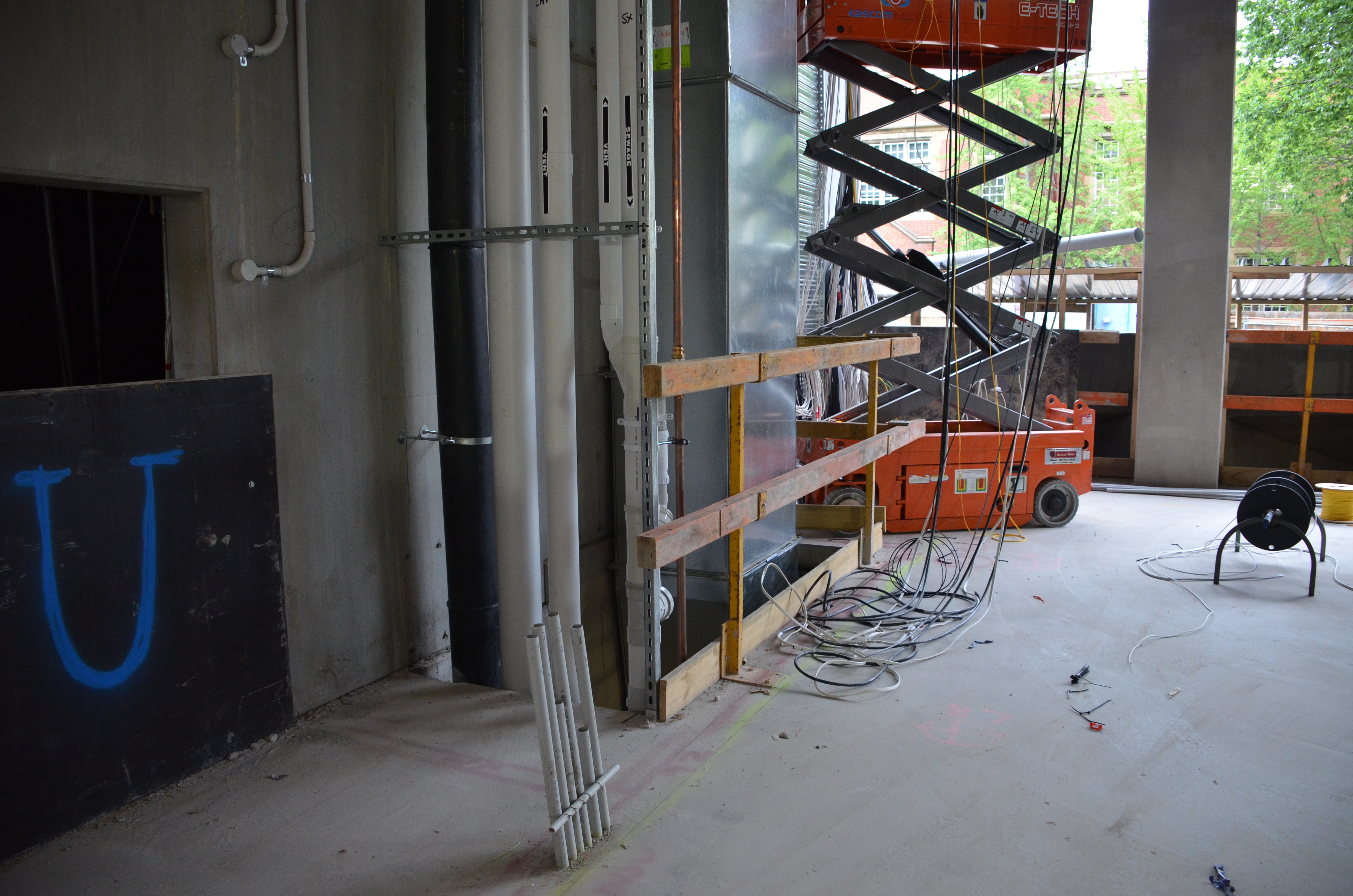 https://archive.abp.unimelb.edu.au/objects/images/Construction/Images/Services/Riser shafts/DSC_3861.JPG
