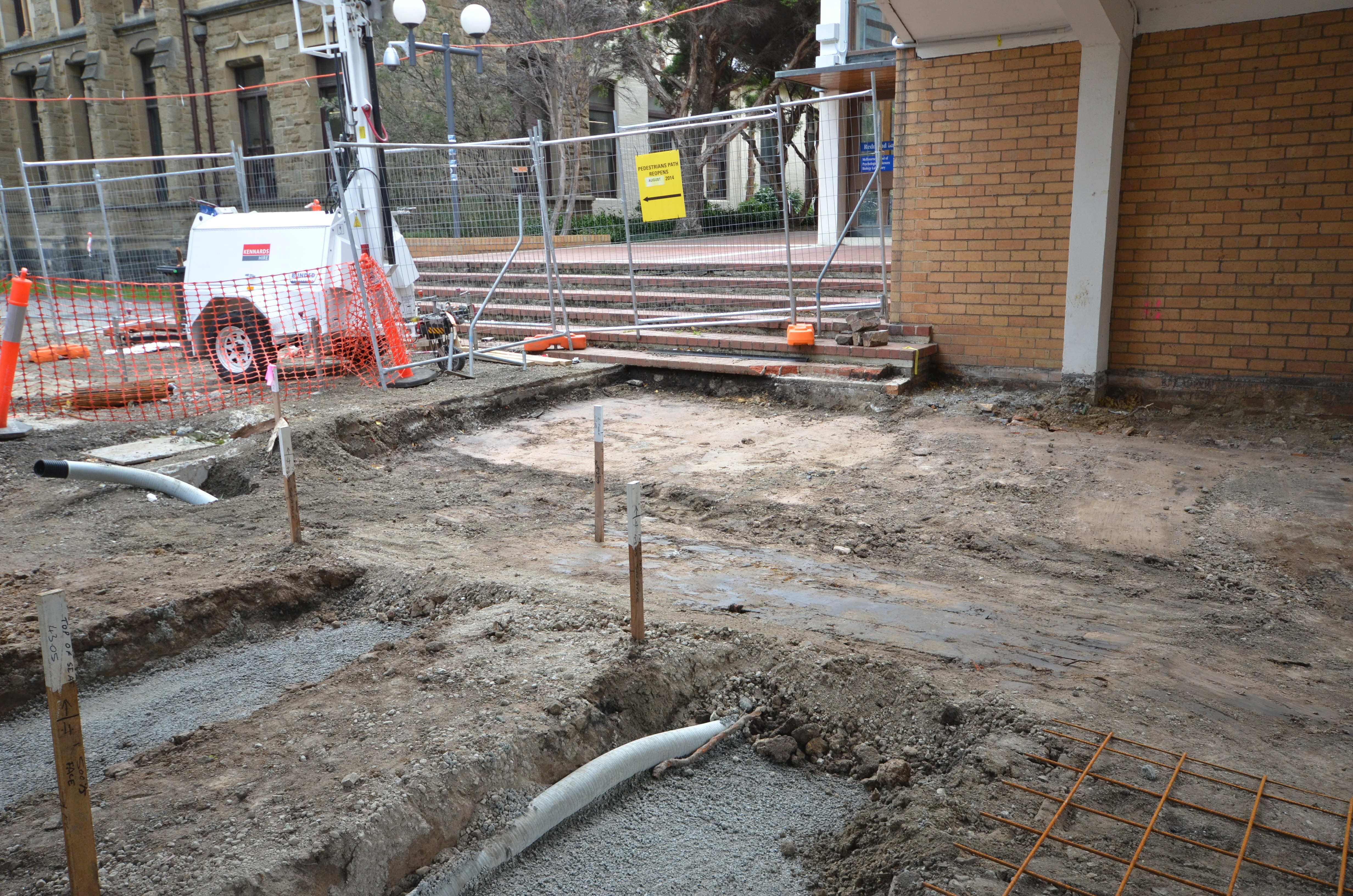 https://archive.abp.unimelb.edu.au/objects/images/Construction/Images/External Works/Groundworks/DSC_8864.JPG https://archive.abp.unimelb.edu.au/objects/images/Construction/Images/External Works/Groundworks/DSC_8864.JPG