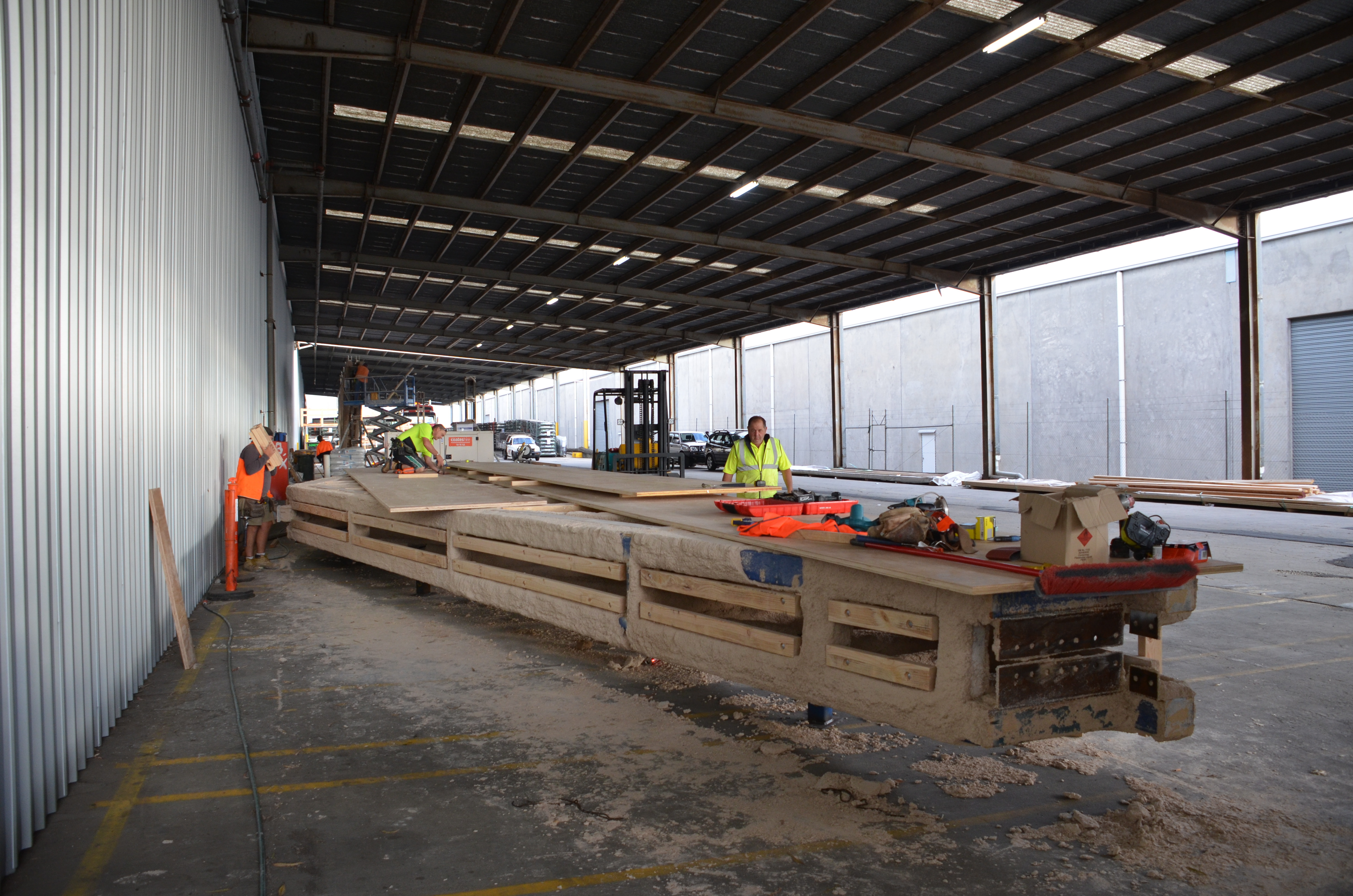 https://archive.abp.unimelb.edu.au/objects/images/Construction/Images/LVL roof beams & coffers/AUS Iron industries/DSC_4659.JPG
