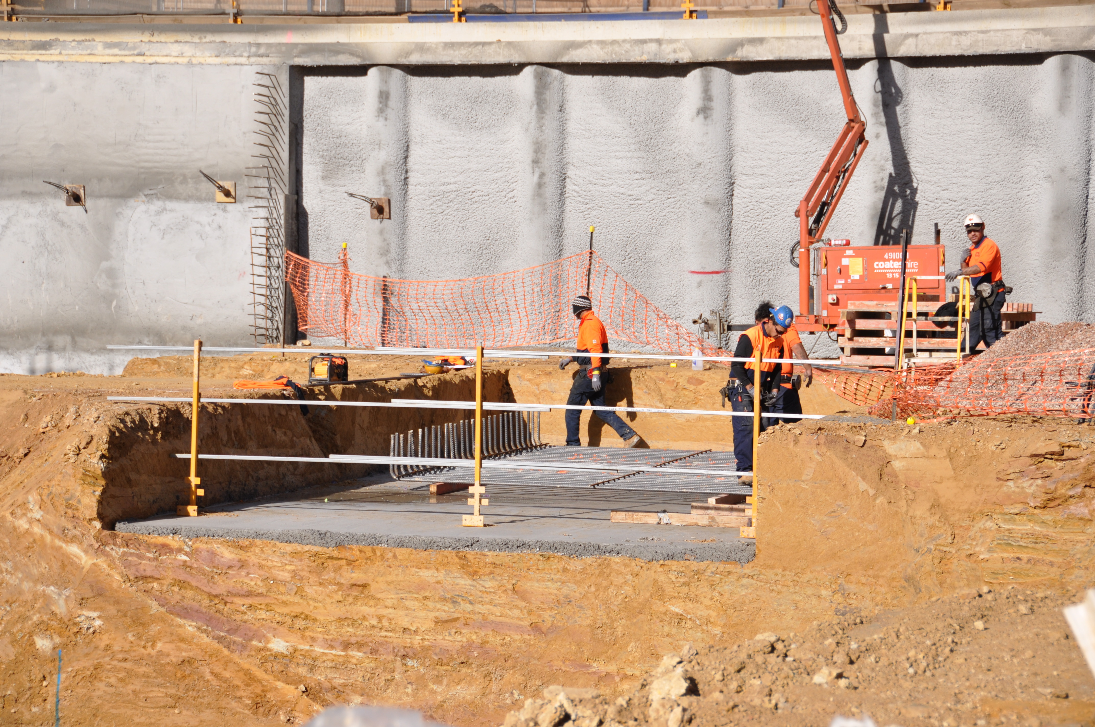 https://archive.abp.unimelb.edu.au/objects/images/Construction/Images/Pad footings & raft footings/DSC_0317.JPG https://archive.abp.unimelb.edu.au/objects/images/Construction/Images/Pad footings & raft footings/DSC_0317.JPG