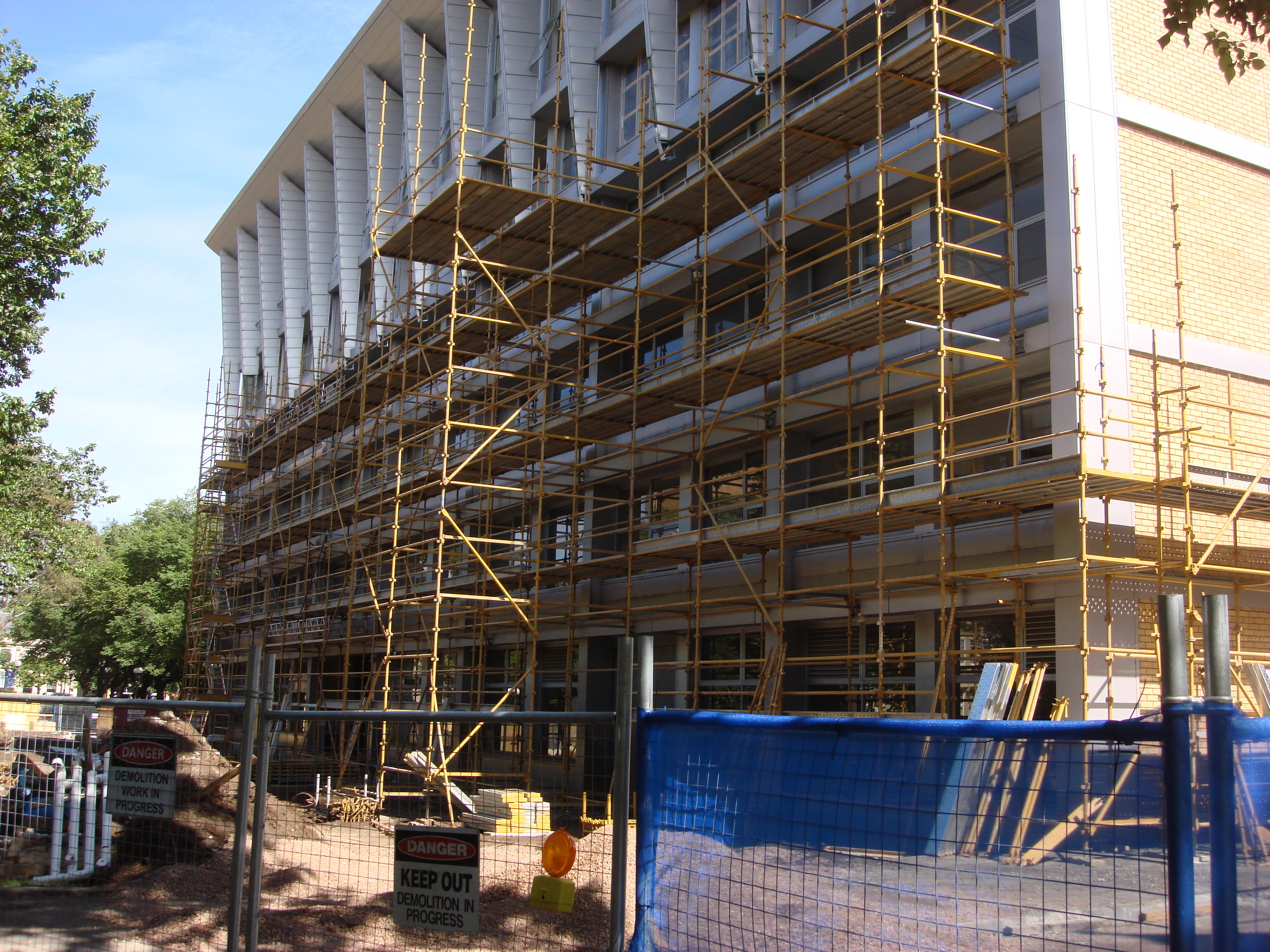 https://archive.abp.unimelb.edu.au/objects/images/Pre-construction/Scaffolding/DSC07853.JPG