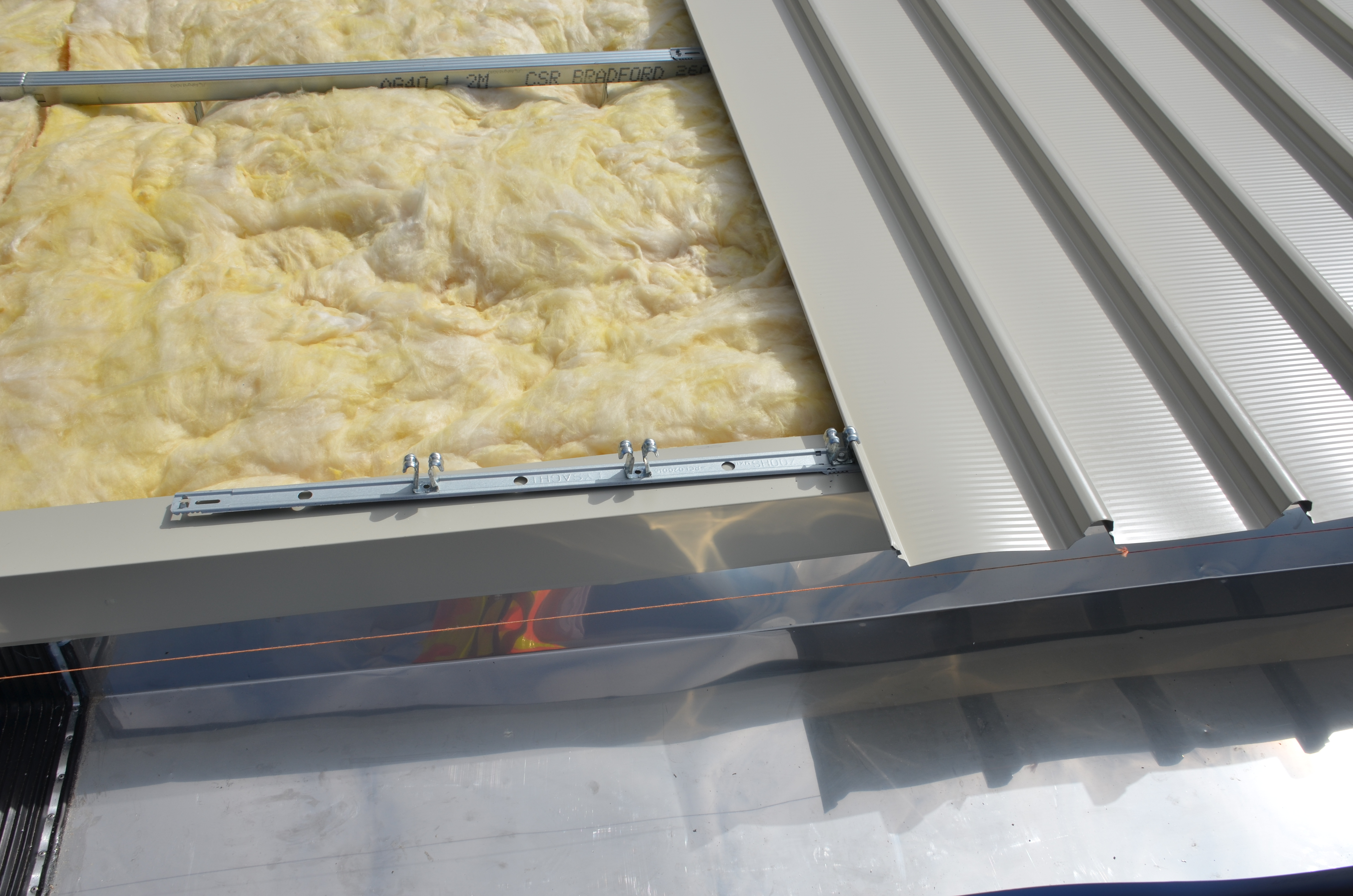 https://archive.abp.unimelb.edu.au/objects/images/Construction/Images/Roof/Roof sheeting, flashings and gutters/DSC_6106.JPG https://archive.abp.unimelb.edu.au/objects/images/Construction/Images/Roof/Roof sheeting, flashings and gutters/DSC_6106.JPG