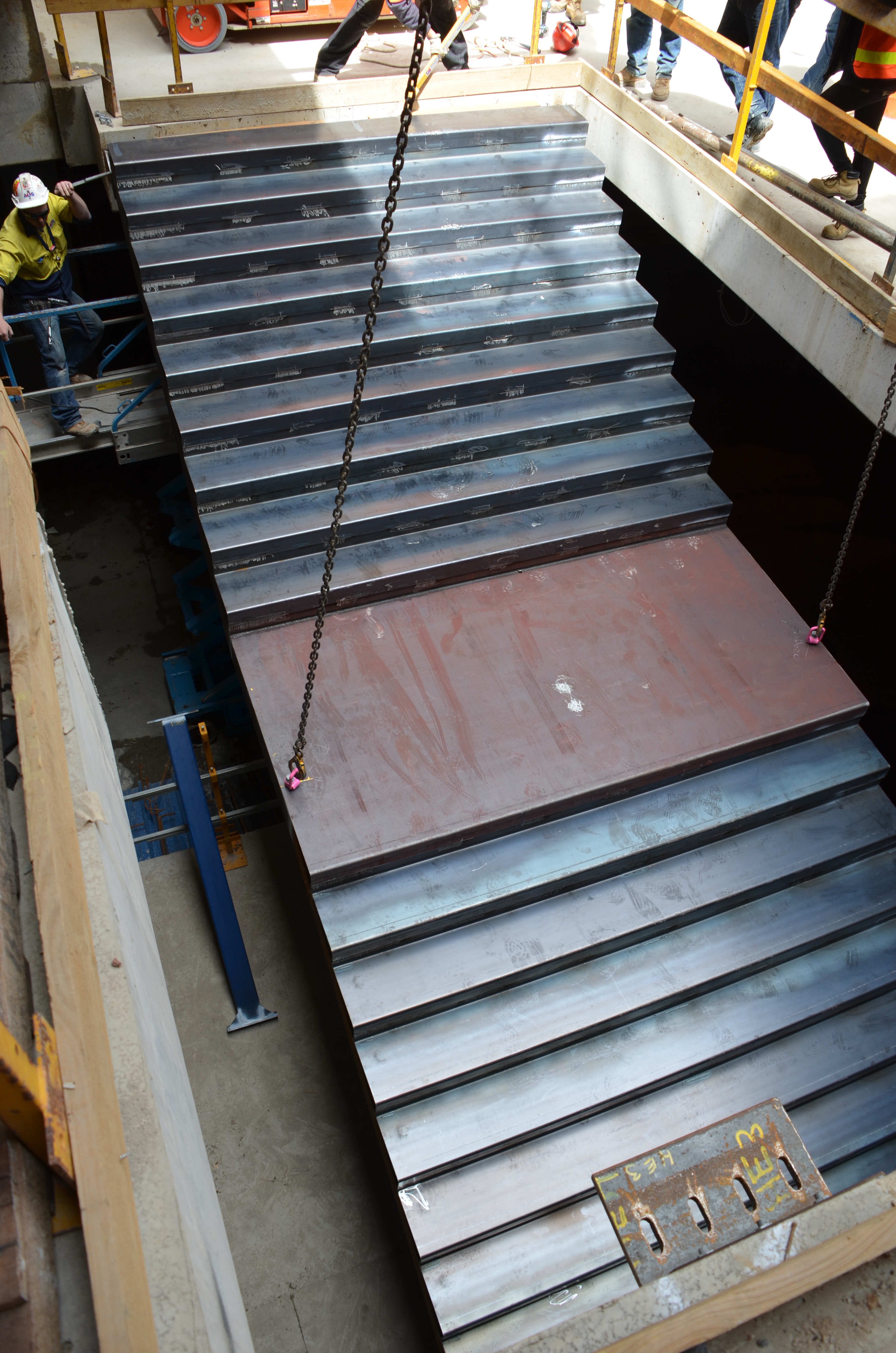 https://archive.abp.unimelb.edu.au/objects/images/Construction/Images/Stairs, walkways and balustrades/G & H structural steel stairs/DSC_3097.JPG