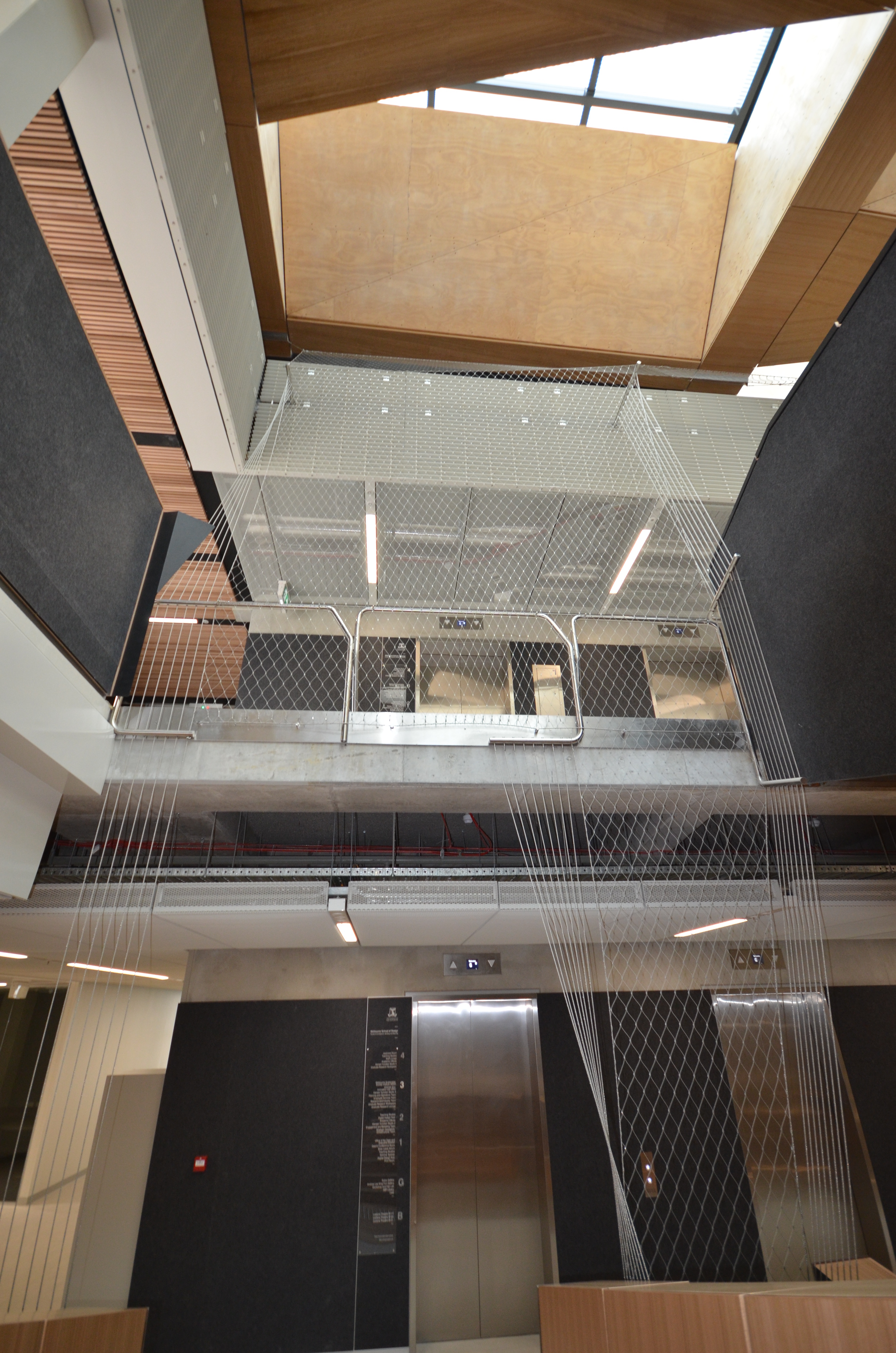 https://archive.abp.unimelb.edu.au/objects/images/Construction/Images/Atrium stainless steel wire mesh & frames/DSC_9906.JPG