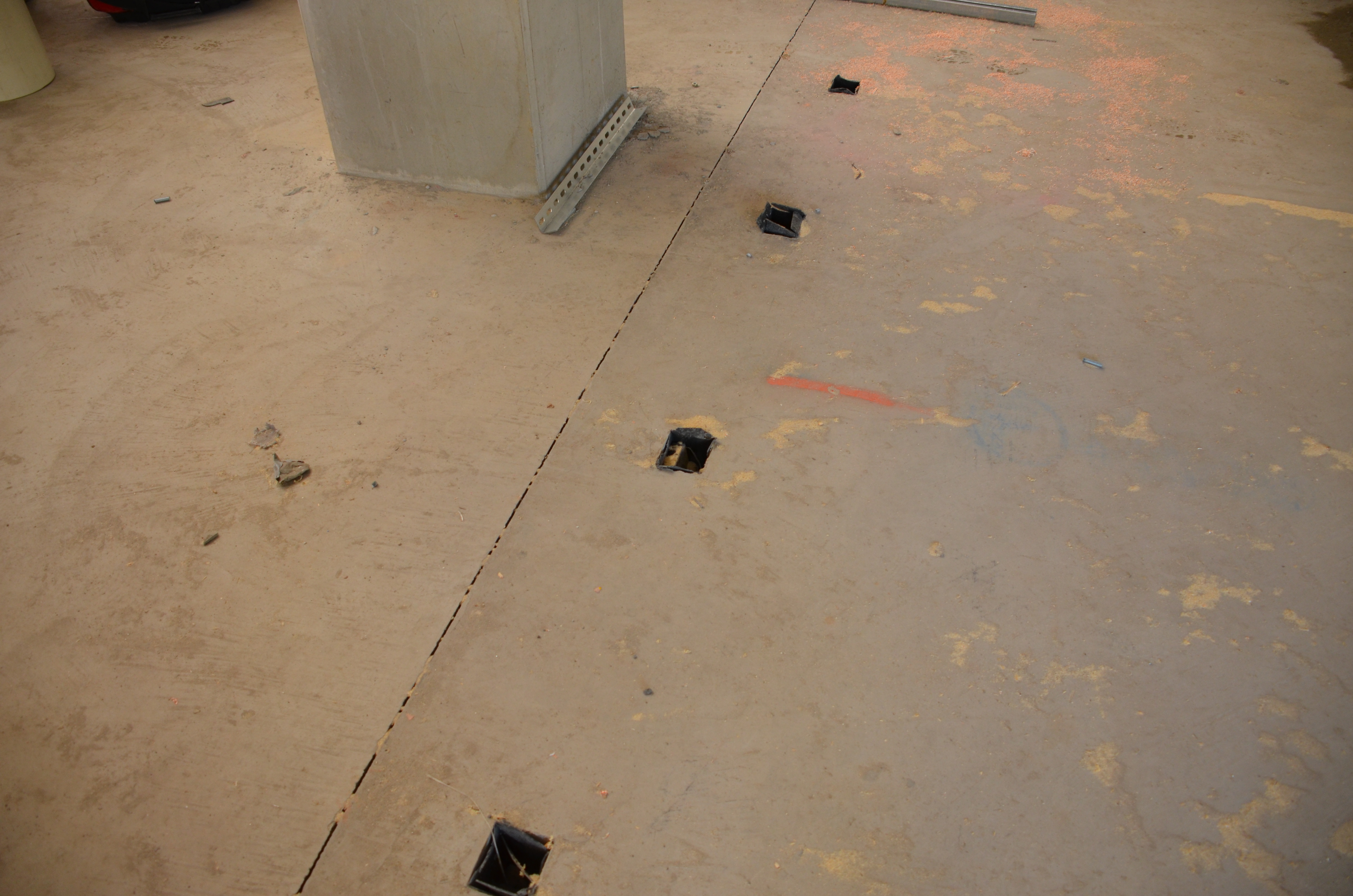 https://archive.abp.unimelb.edu.au/objects/images/Construction/Images/Concrete suspended slabs and beams/Slab movement joints/DSC_3136.JPG