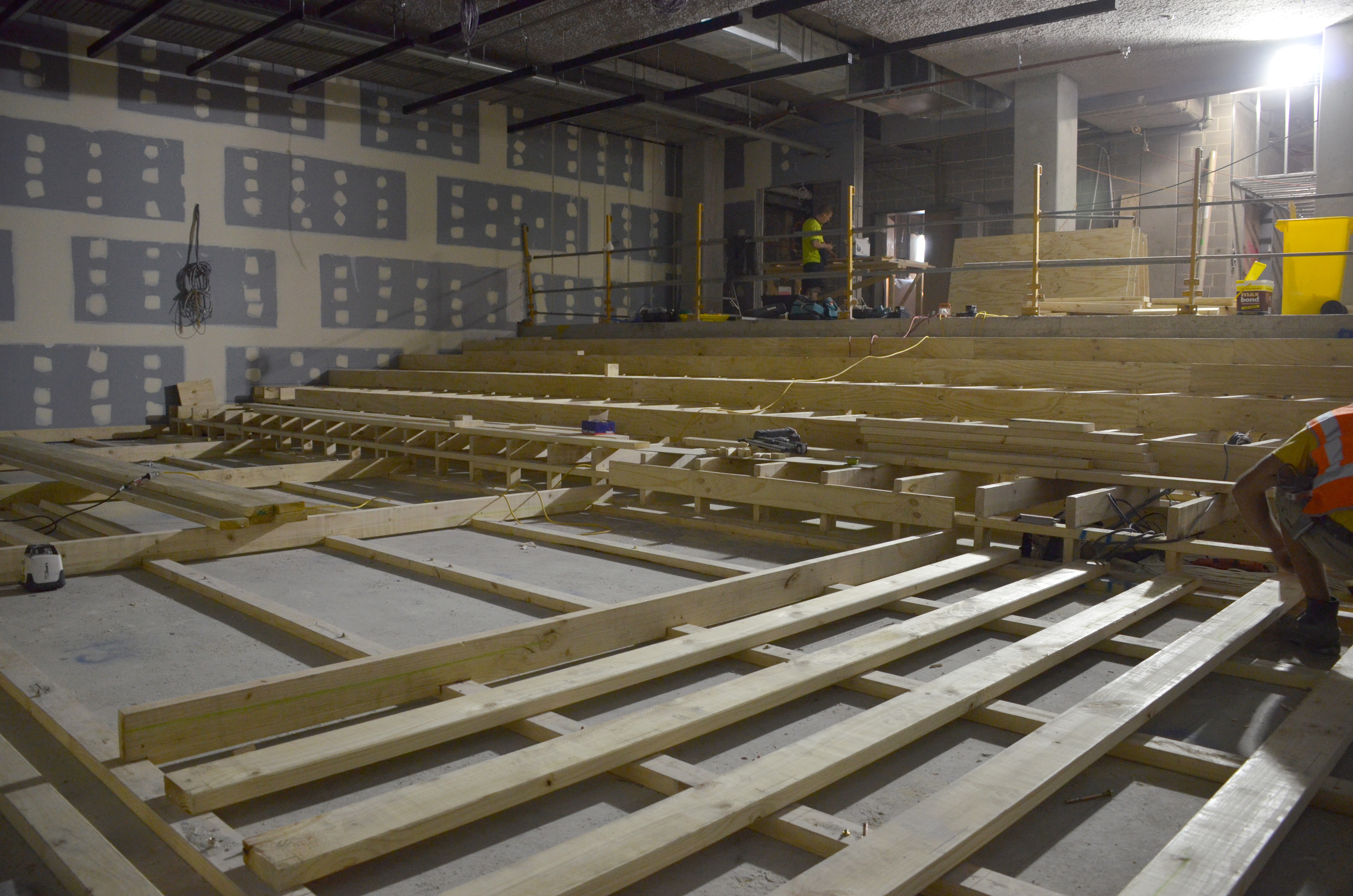 https://archive.abp.unimelb.edu.au/objects/images/Construction/Images/Floors and finishes/Floor framing to lecture theatres/Small theatres tier/DSC_6310.JPG