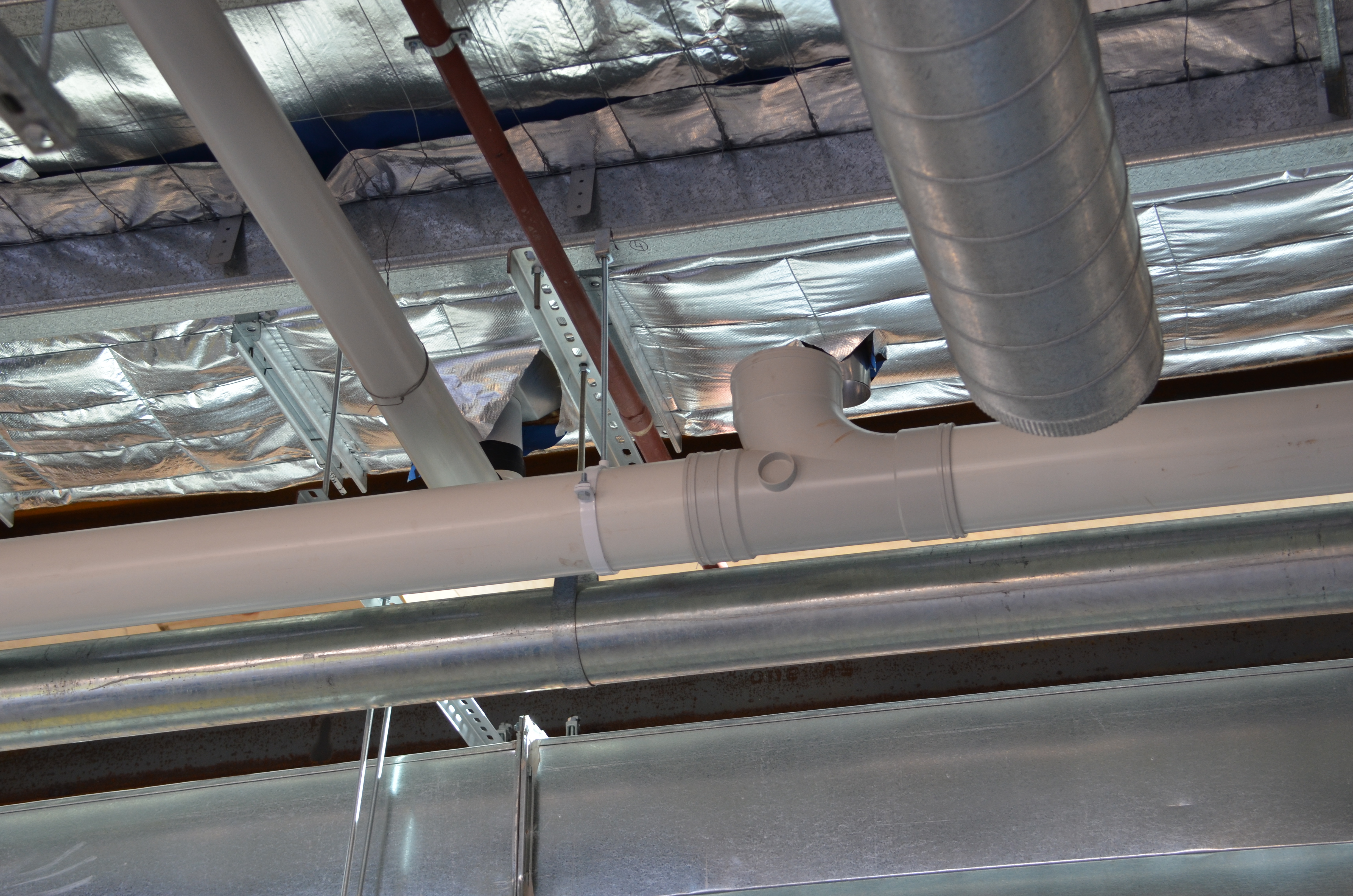 https://archive.abp.unimelb.edu.au/objects/images/Construction/Images/Roof/Roof sheeting, flashings and gutters/DSC_6069.JPG https://archive.abp.unimelb.edu.au/objects/images/Construction/Images/Roof/Roof sheeting, flashings and gutters/DSC_6069.JPG