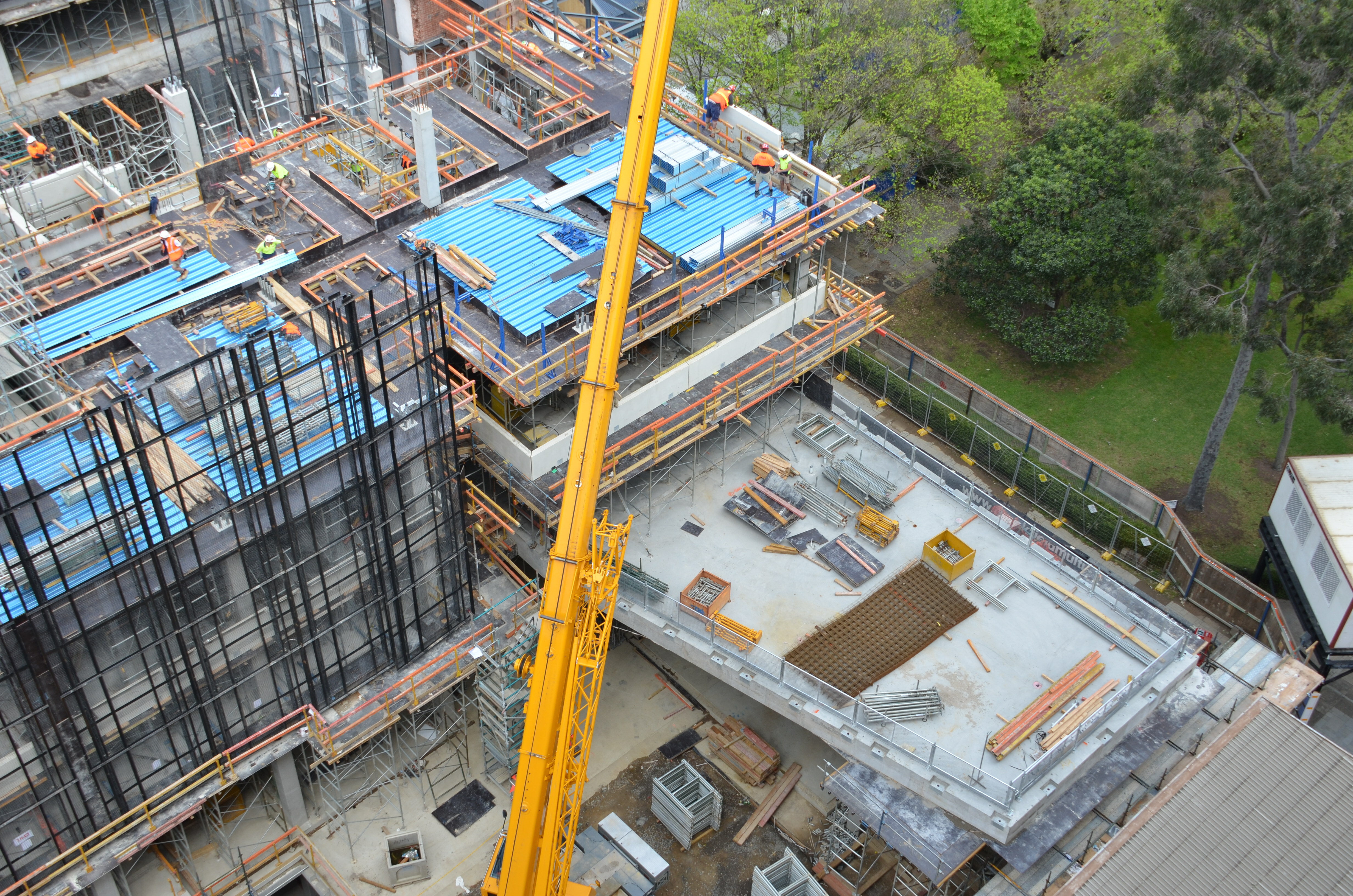 https://archive.abp.unimelb.edu.au/objects/images/Construction/Images/Concrete suspended slabs and beams/Levels 1-5 & formwork/DSC_2733.JPG