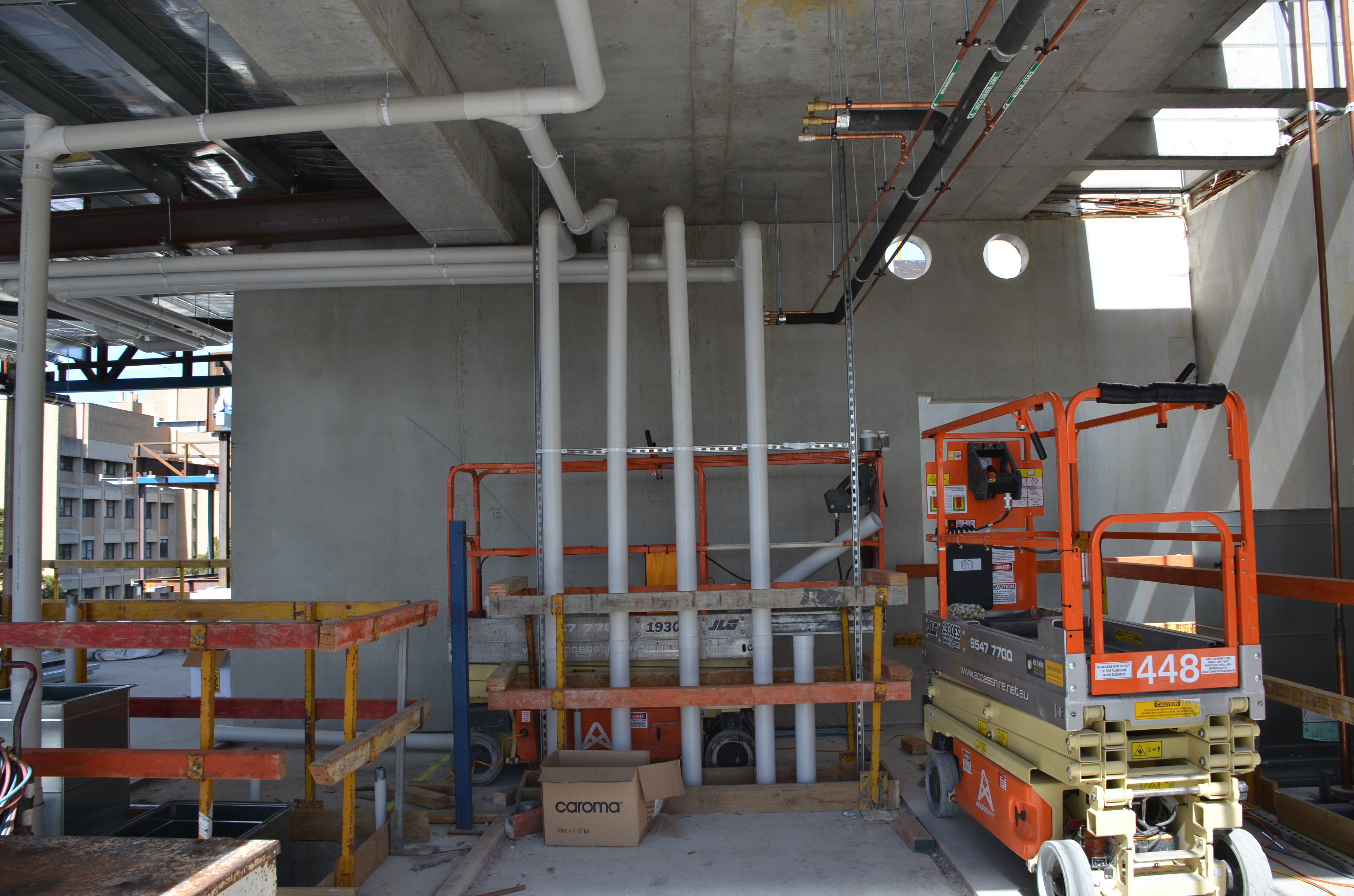 https://archive.abp.unimelb.edu.au/objects/images/Construction/Images/Services/Riser shafts/DSC_4603.JPG