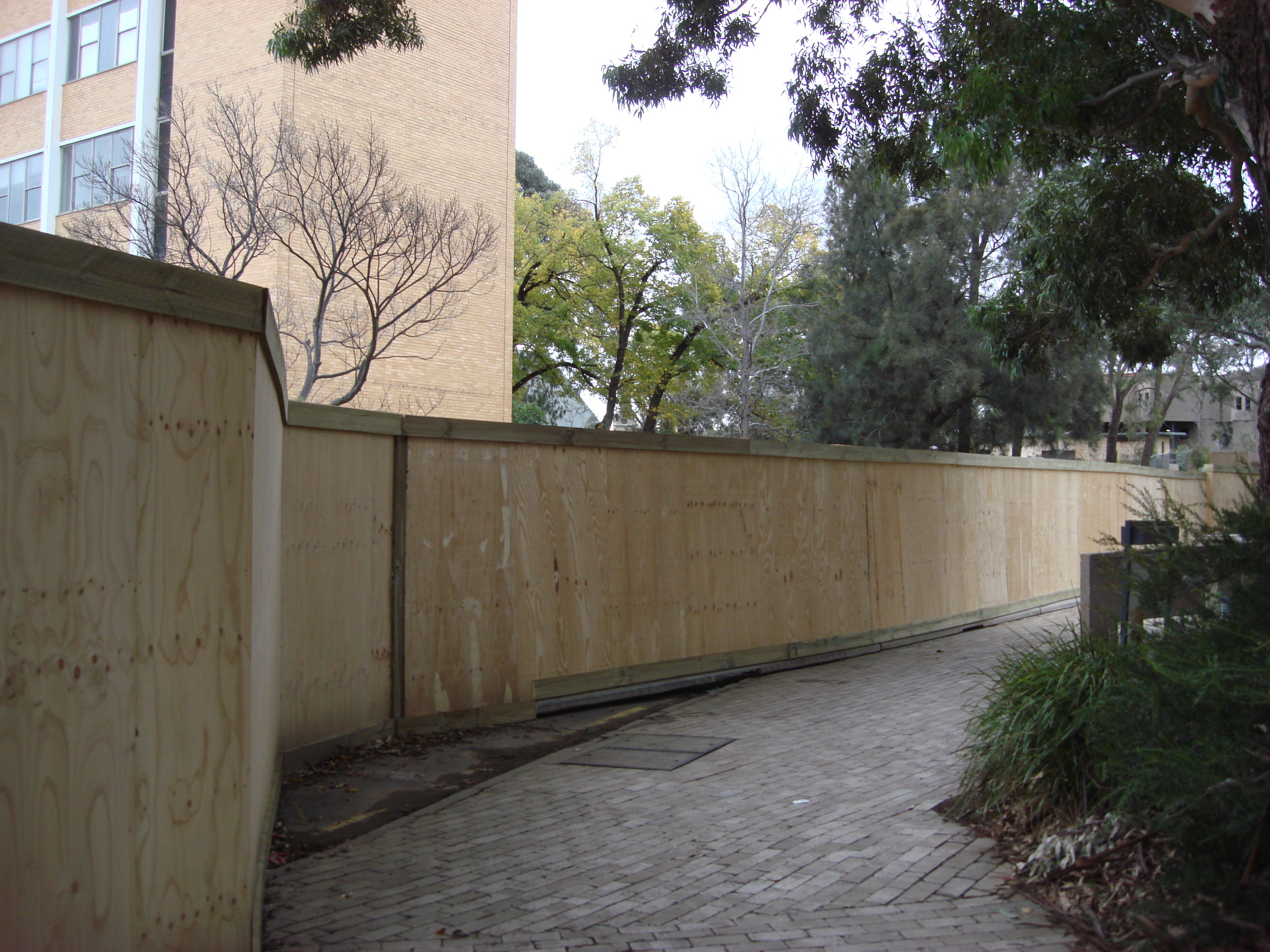 https://archive.abp.unimelb.edu.au/objects/images/Construction/Images/Site facilities/Traffic management & cleanup/DSC_0009Y.JPG https://archive.abp.unimelb.edu.au/objects/images/Construction/Images/Site facilities/Traffic management & cleanup/DSC_0009Y.JPG