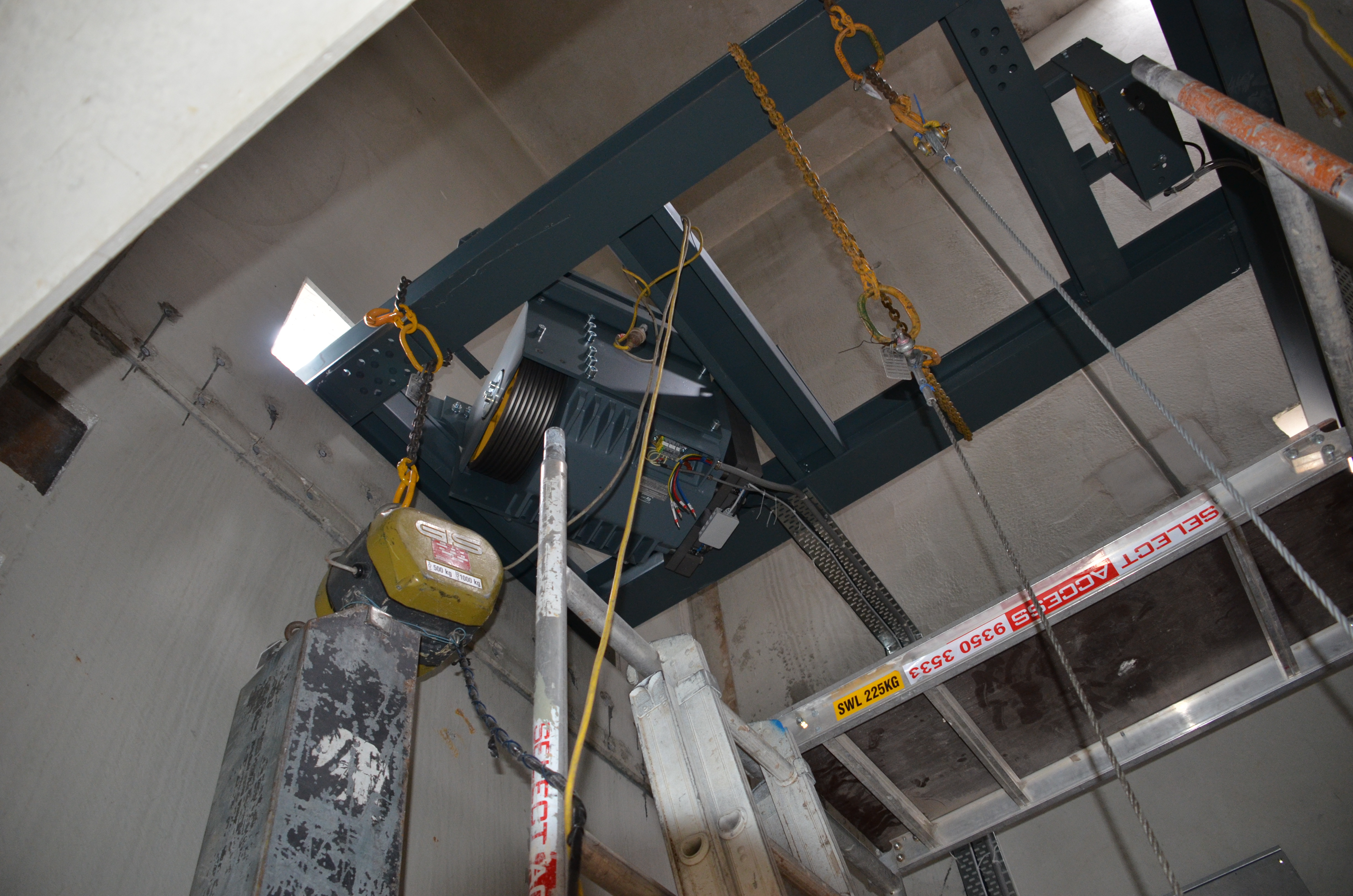 https://archive.abp.unimelb.edu.au/objects/images/Construction/Images/Services/Lift installation/Main lift bank/DSC_5799.JPG