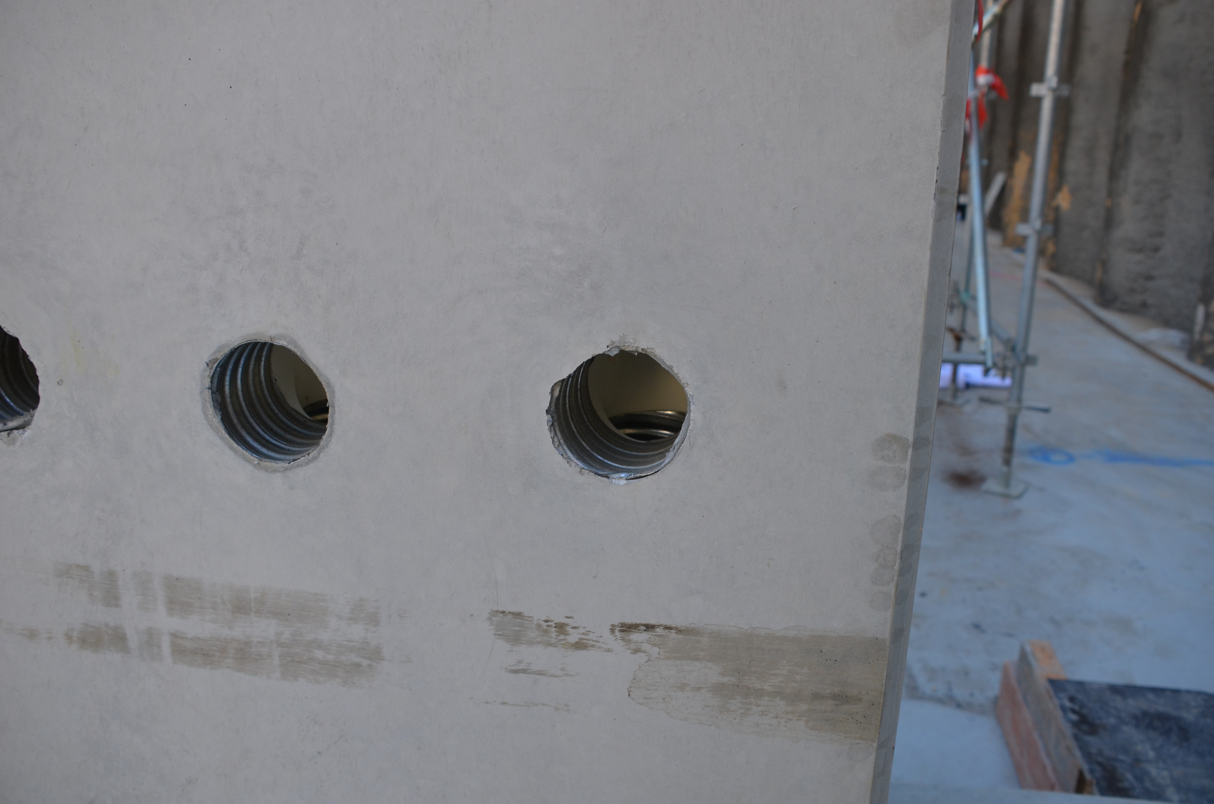 https://archive.abp.unimelb.edu.au/objects/images/Construction/Images/Precast structural concrete walls and columns/Basement/DSC_0532.JPG