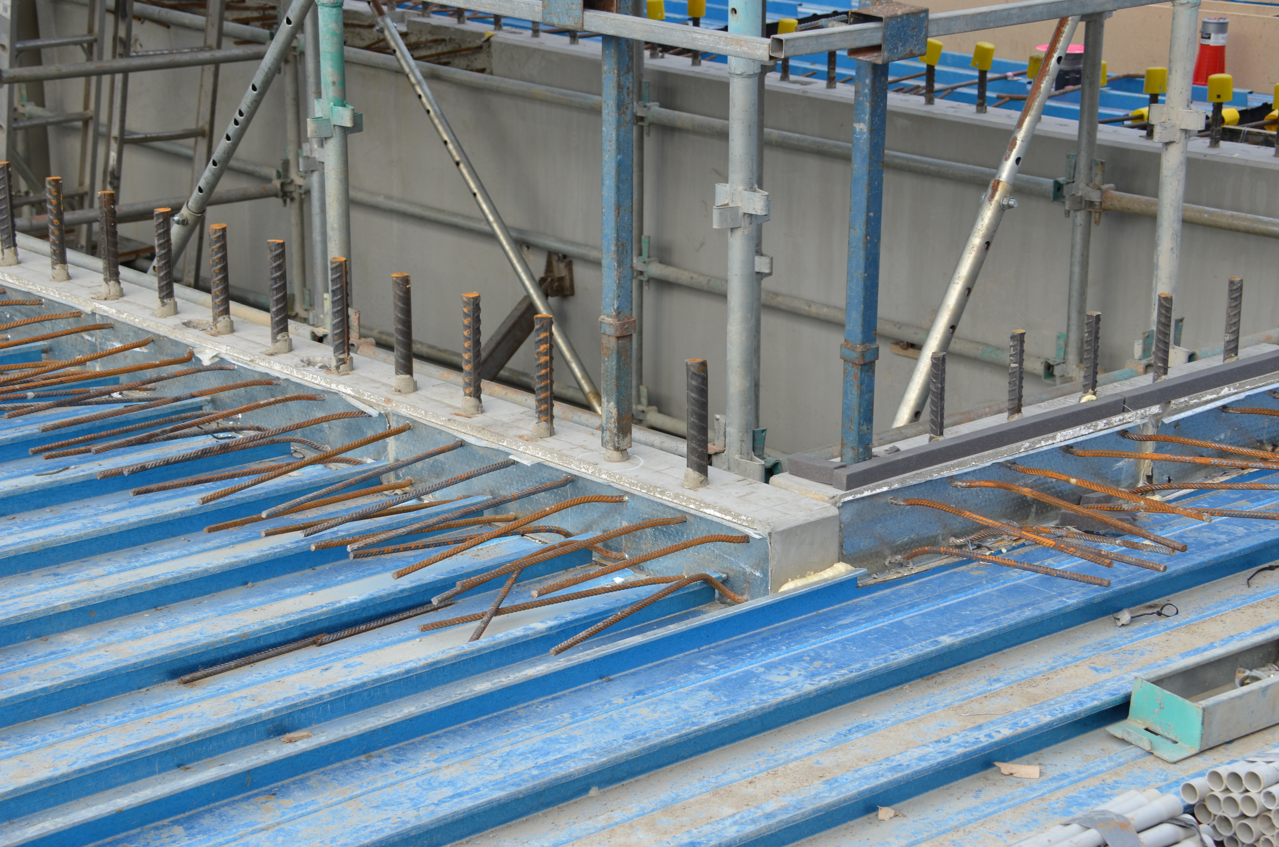 https://archive.abp.unimelb.edu.au/objects/images/Construction/Images/Concrete suspended slabs and beams/Levels 1-5 & formwork/DSC_1951.JPG https://archive.abp.unimelb.edu.au/objects/images/Construction/Images/Concrete suspended slabs and beams/Levels 1-5 & formwork/DSC_1951.JPG