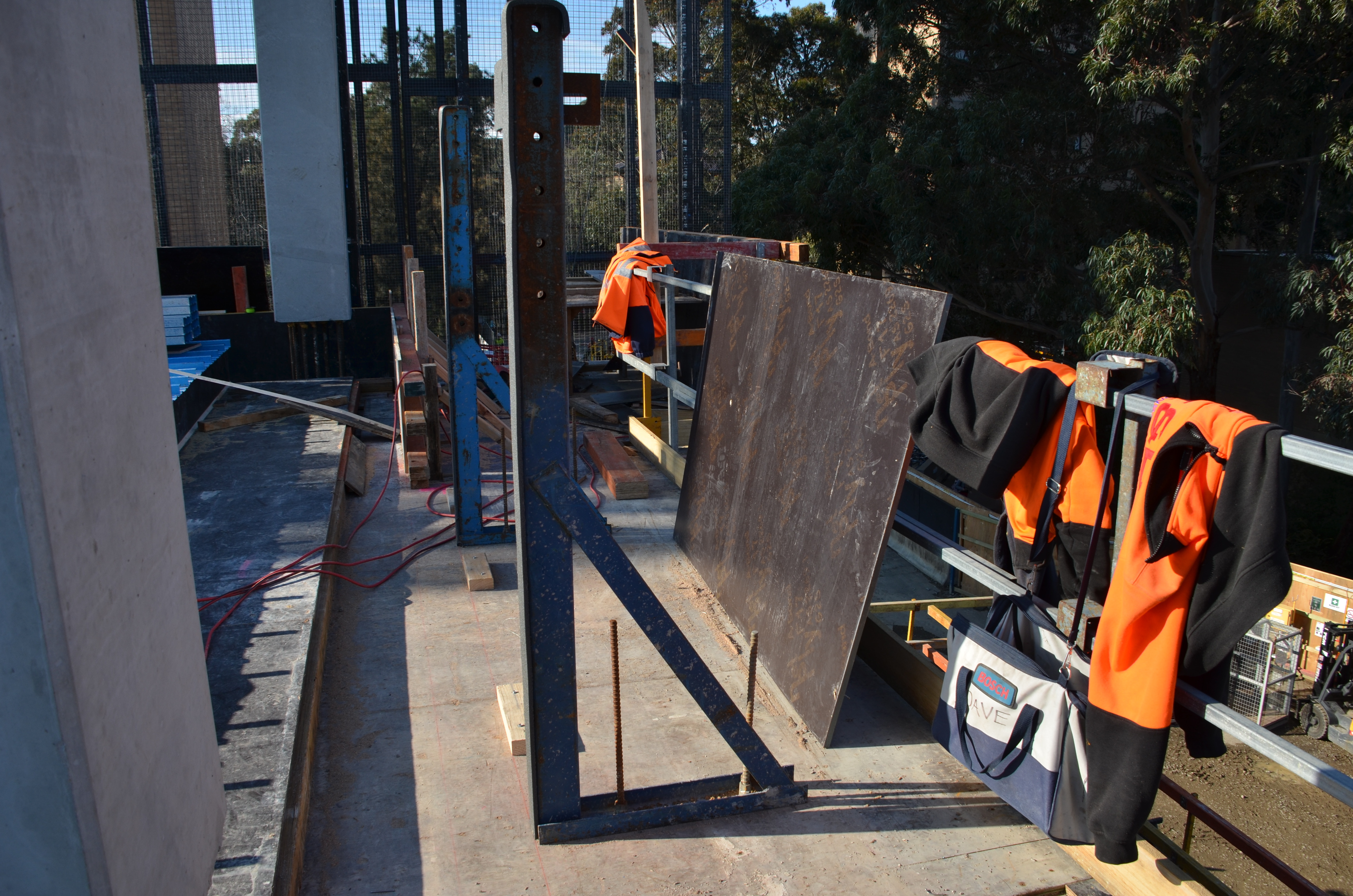 https://archive.abp.unimelb.edu.au/objects/images/Construction/Images/Facades/Precast concrete/Levels 1-5/DSC_2182.JPG https://archive.abp.unimelb.edu.au/objects/images/Construction/Images/Facades/Precast concrete/Levels 1-5/DSC_2182.JPG