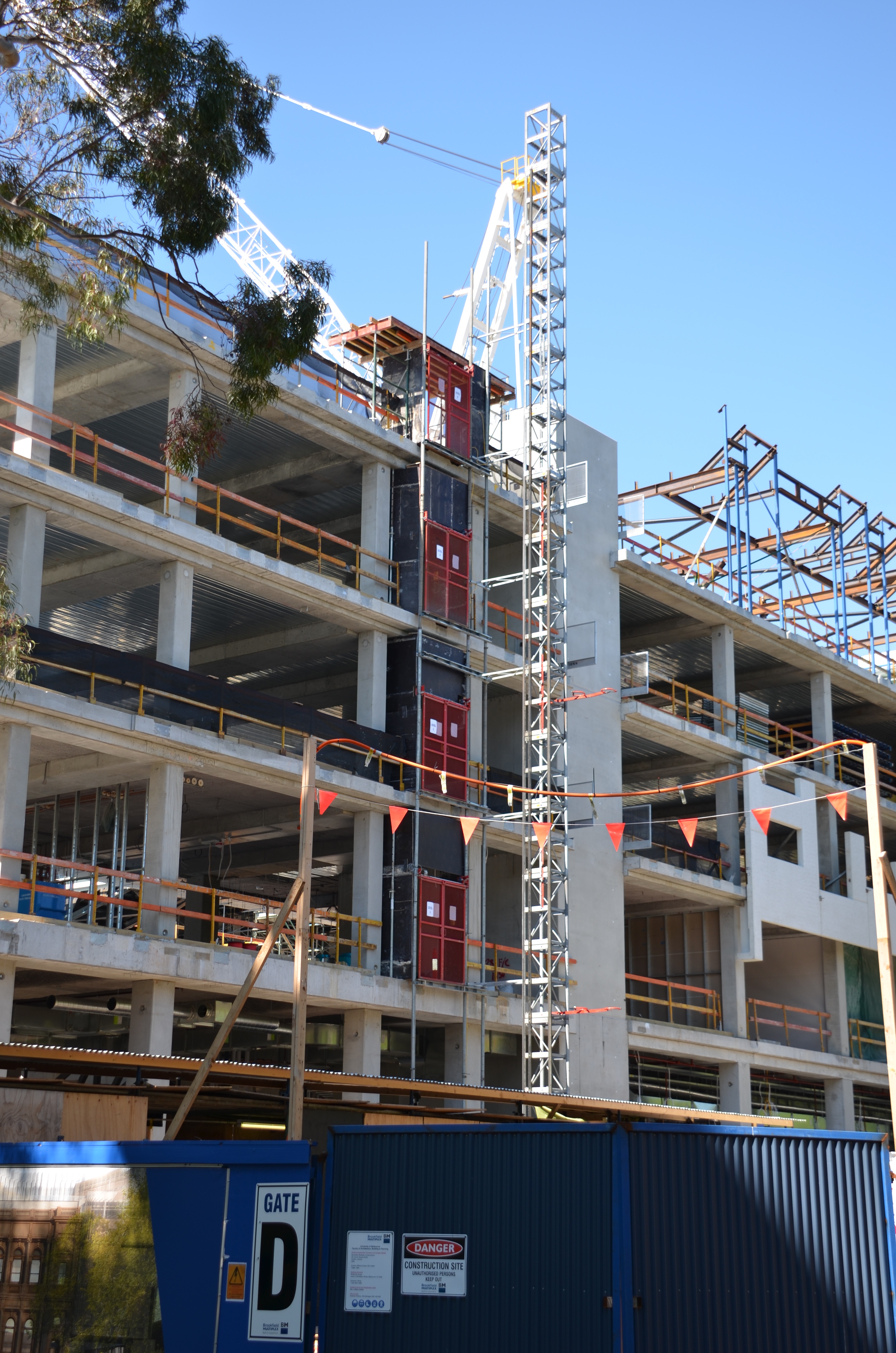 https://archive.abp.unimelb.edu.au/objects/images/Construction/Images/Plant and Equipment/Scanclimber hoist/DSC_3505.JPG https://archive.abp.unimelb.edu.au/objects/images/Construction/Images/Plant and Equipment/Scanclimber hoist/DSC_3505.JPG