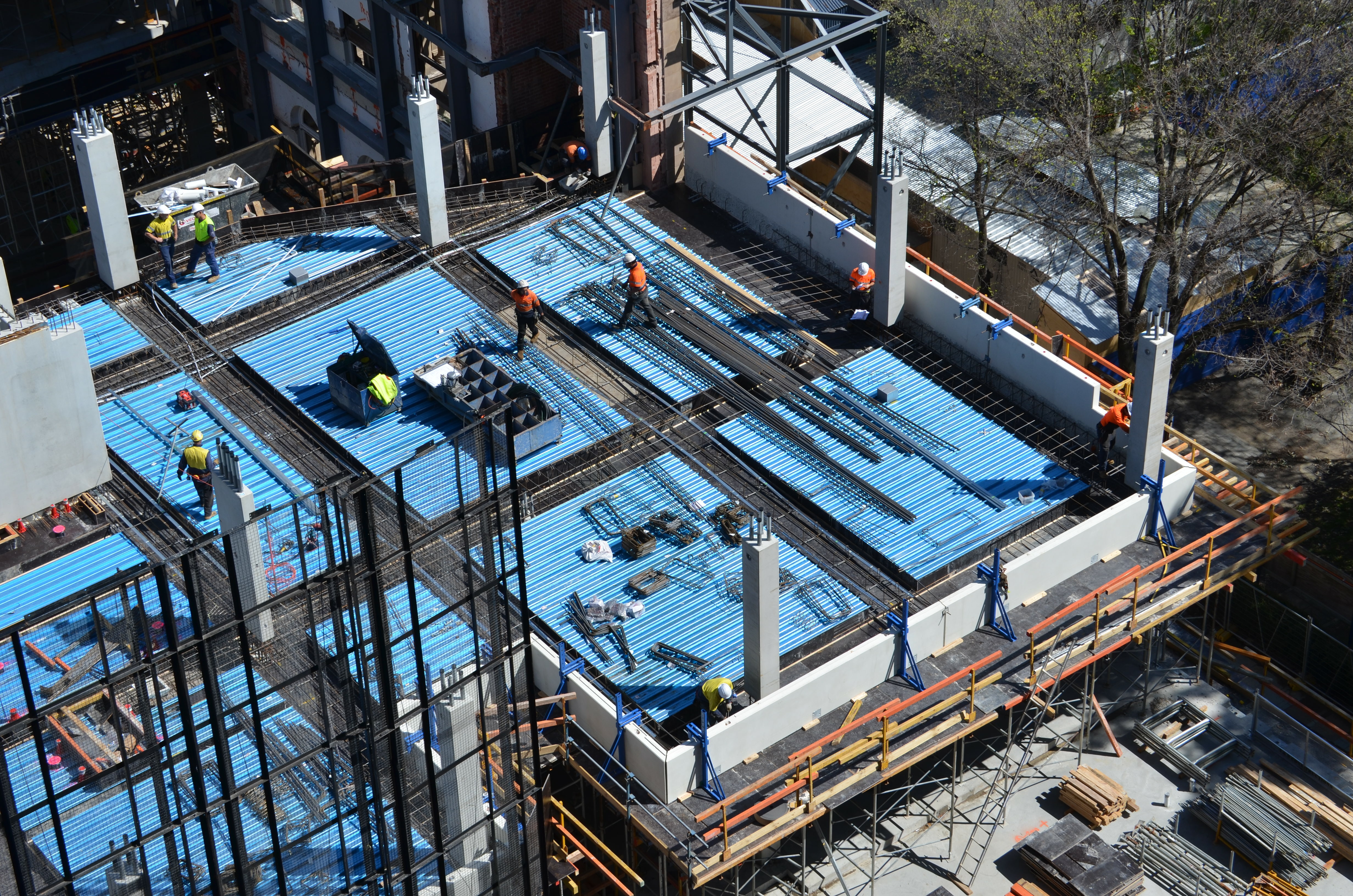 https://archive.abp.unimelb.edu.au/objects/images/Construction/Images/Facades/Precast concrete/Levels 1-5/DSC_2520.JPG