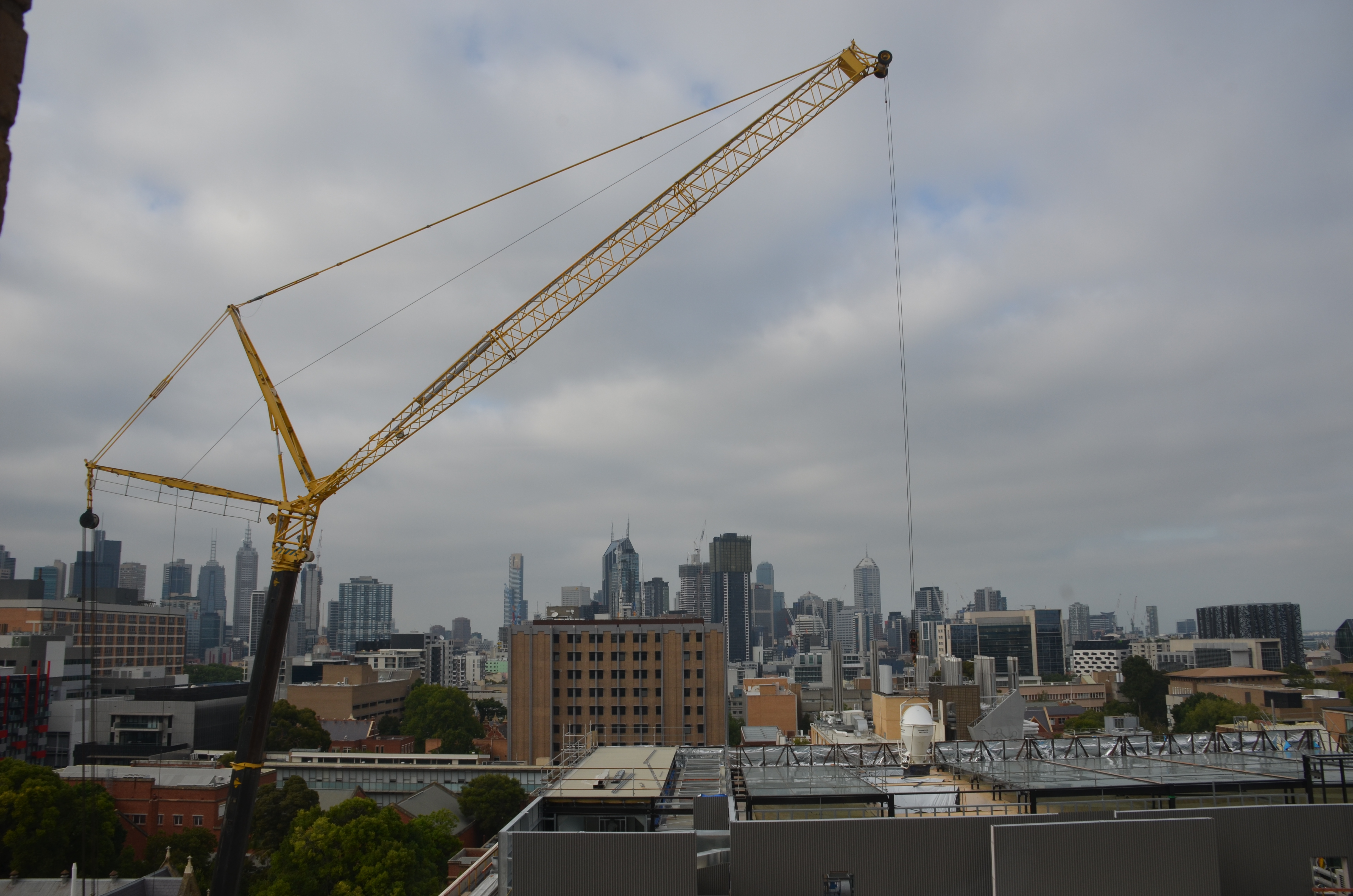 https://archive.abp.unimelb.edu.au/objects/images/Construction/Images/Plant and Equipment/350T mobile crane/DSC_5835.JPG