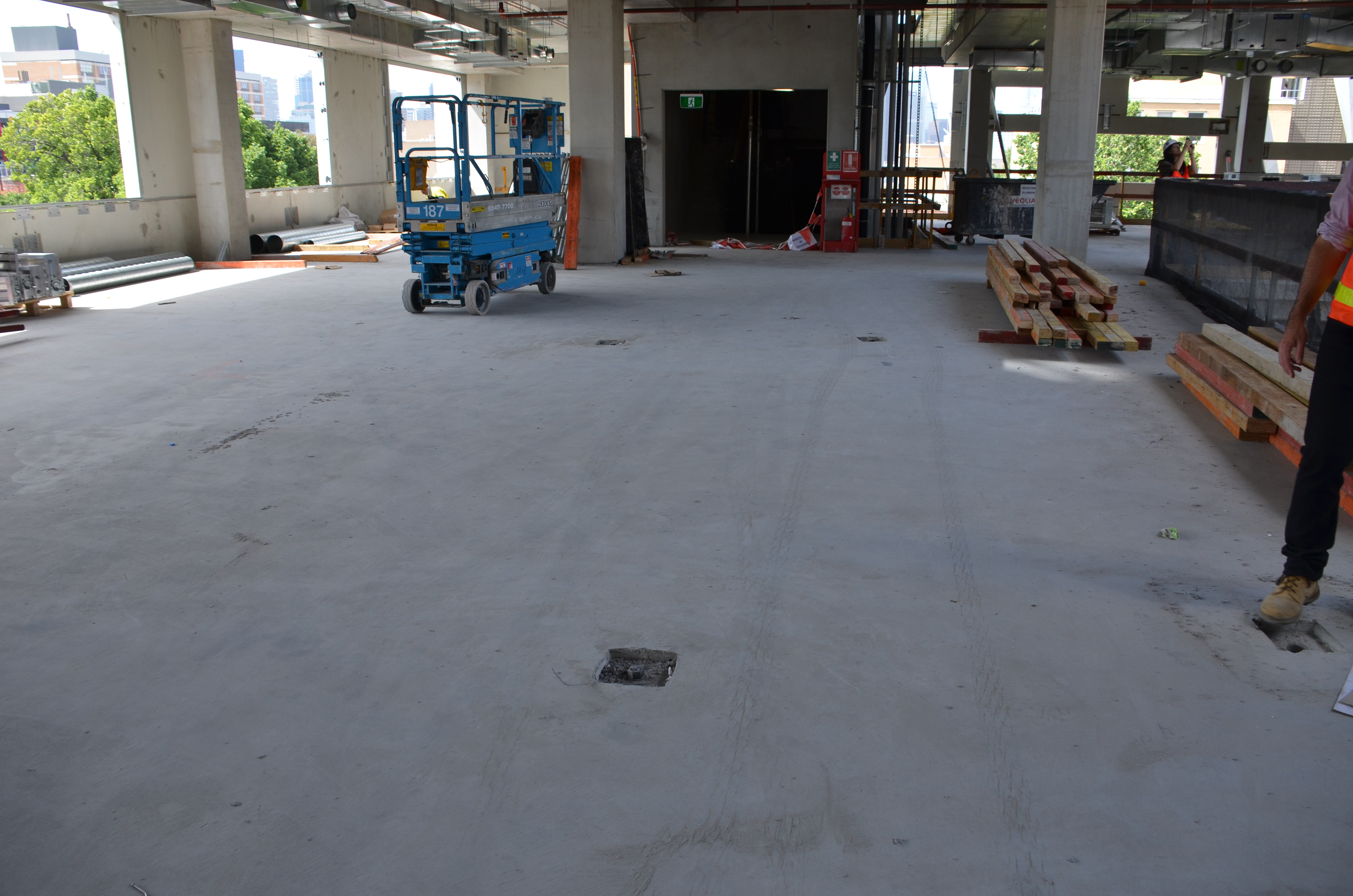 https://archive.abp.unimelb.edu.au/objects/images/Construction/Images/Stairs, walkways and balustrades/Structural steel walkway level 2 east/DSC_4460.JPG